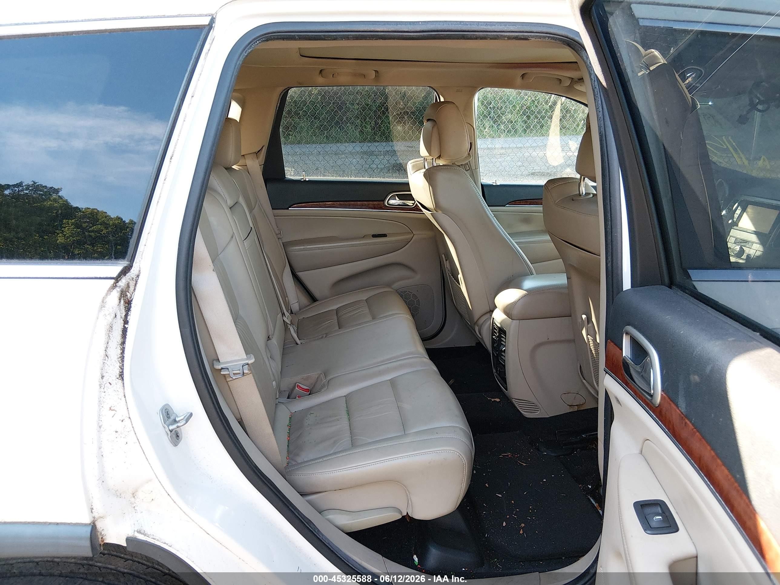 2011 Jeep Grand Cherokee Limited White vin: 1J4RR5GG3BC530150