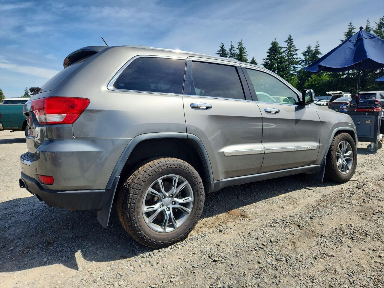 2011 Jeep Grand Cherokee Limited Gray vin: 1J4RR5GG3BC604375