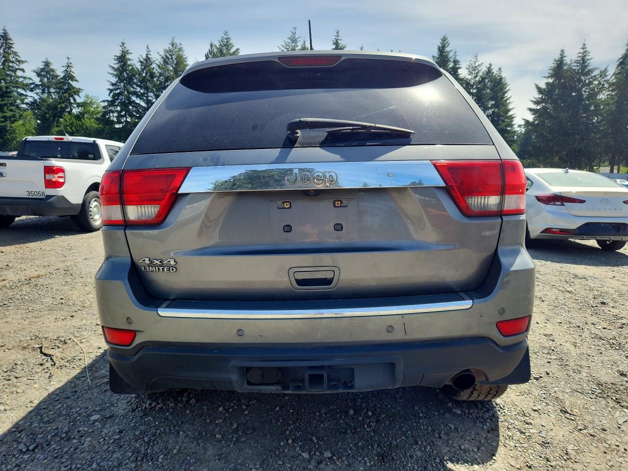 2011 Jeep Grand Cherokee Limited Gray vin: 1J4RR5GG3BC604375