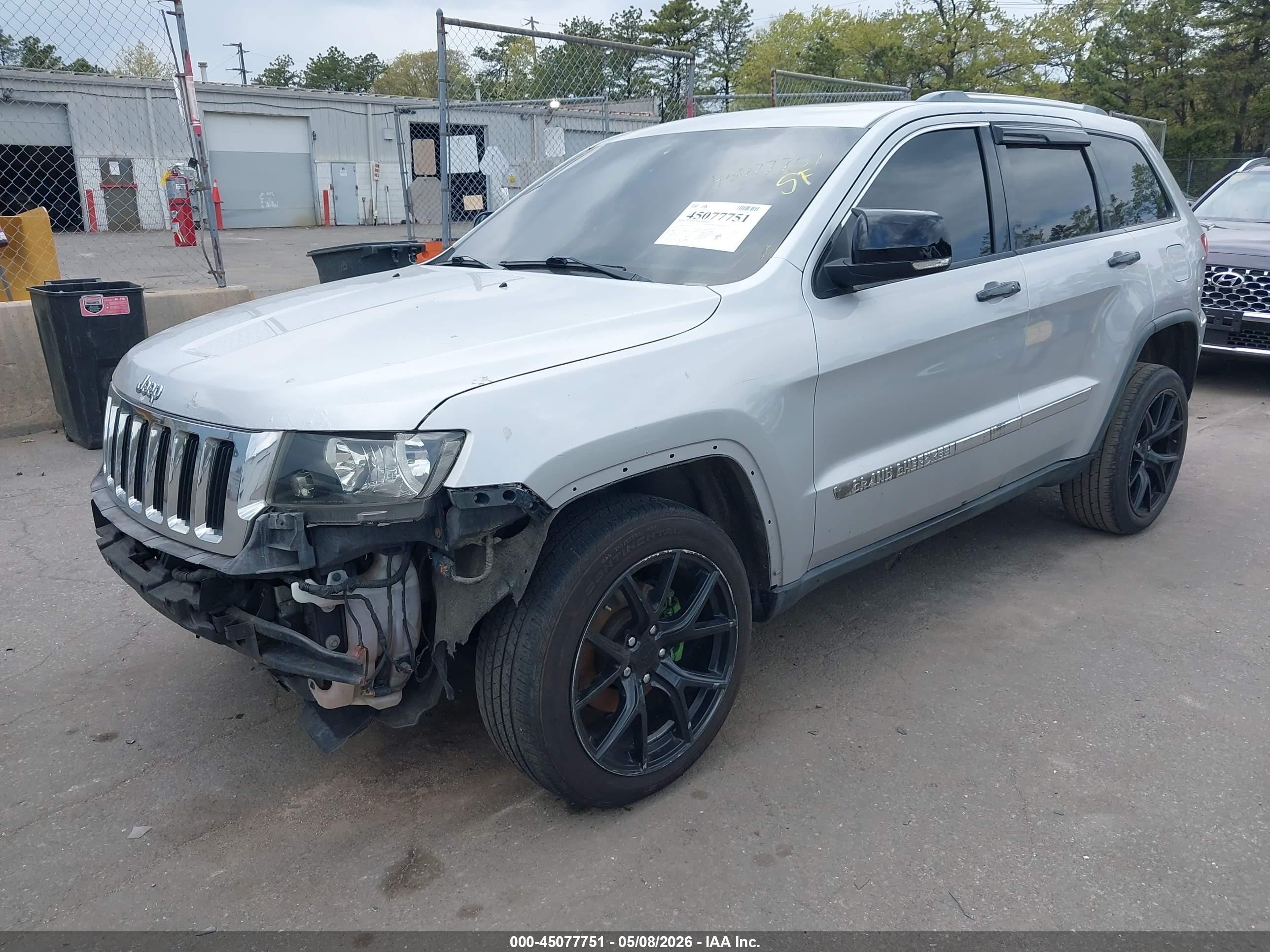 2011 Jeep Grand Cherokee Limited Серебряный vin: 1J4RR5GG3BC612119