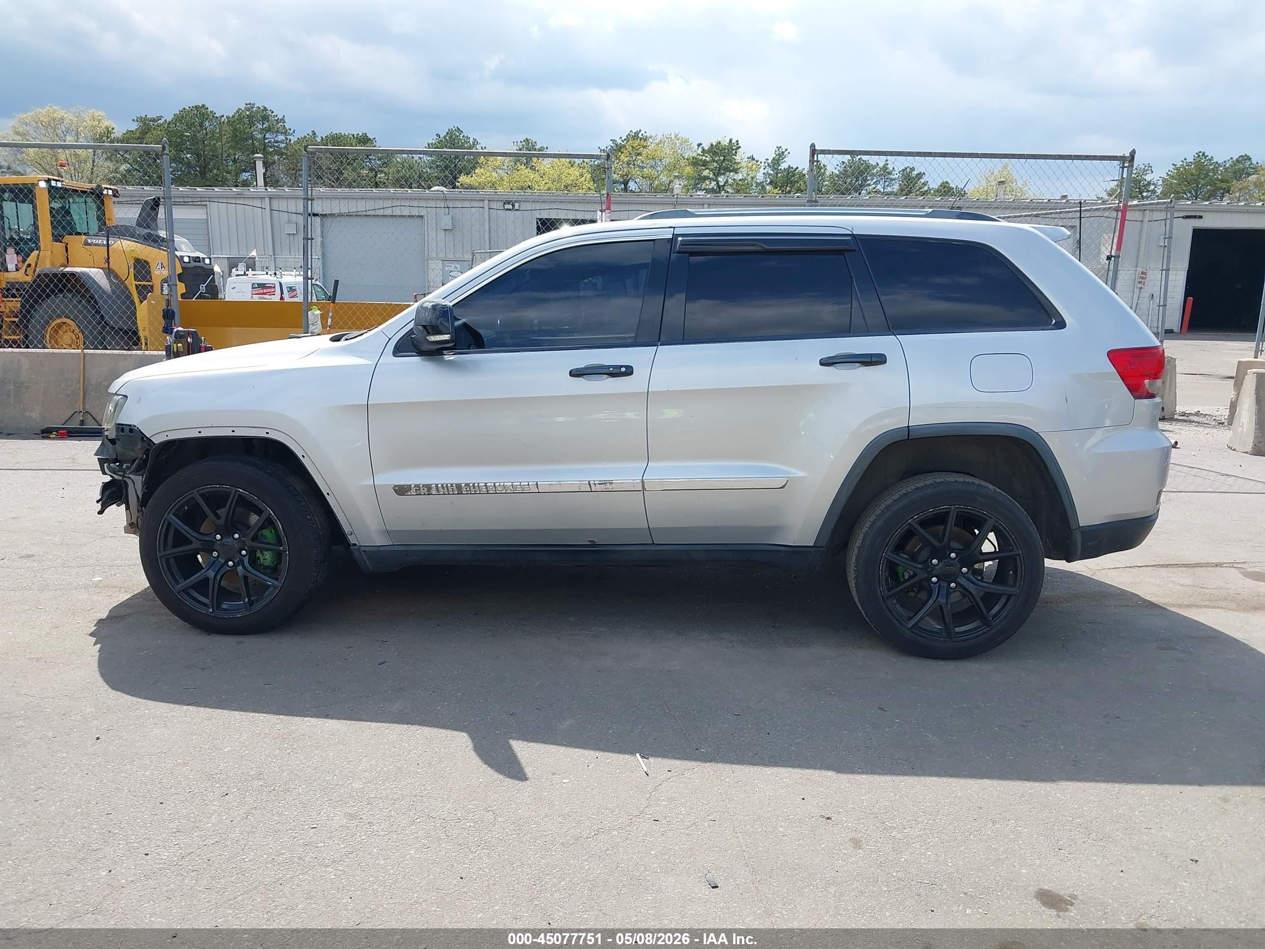 2011 Jeep Grand Cherokee Limited Серебряный vin: 1J4RR5GG3BC612119