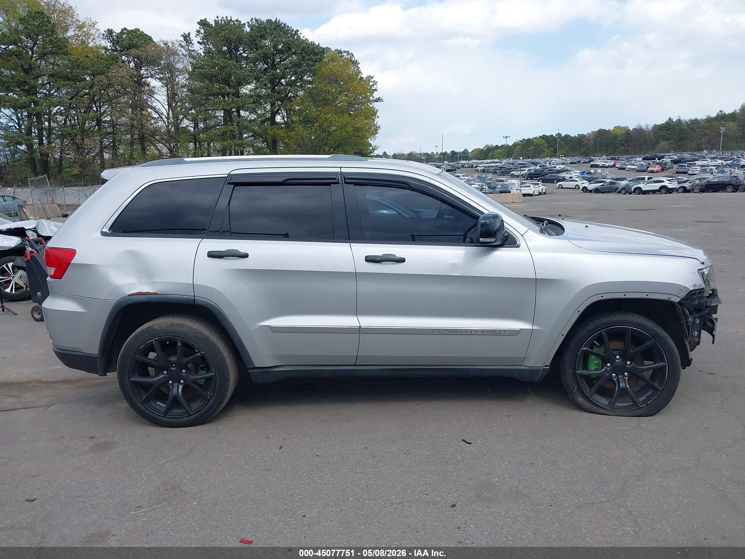 2011 Jeep Grand Cherokee Limited Серебряный vin: 1J4RR5GG3BC612119