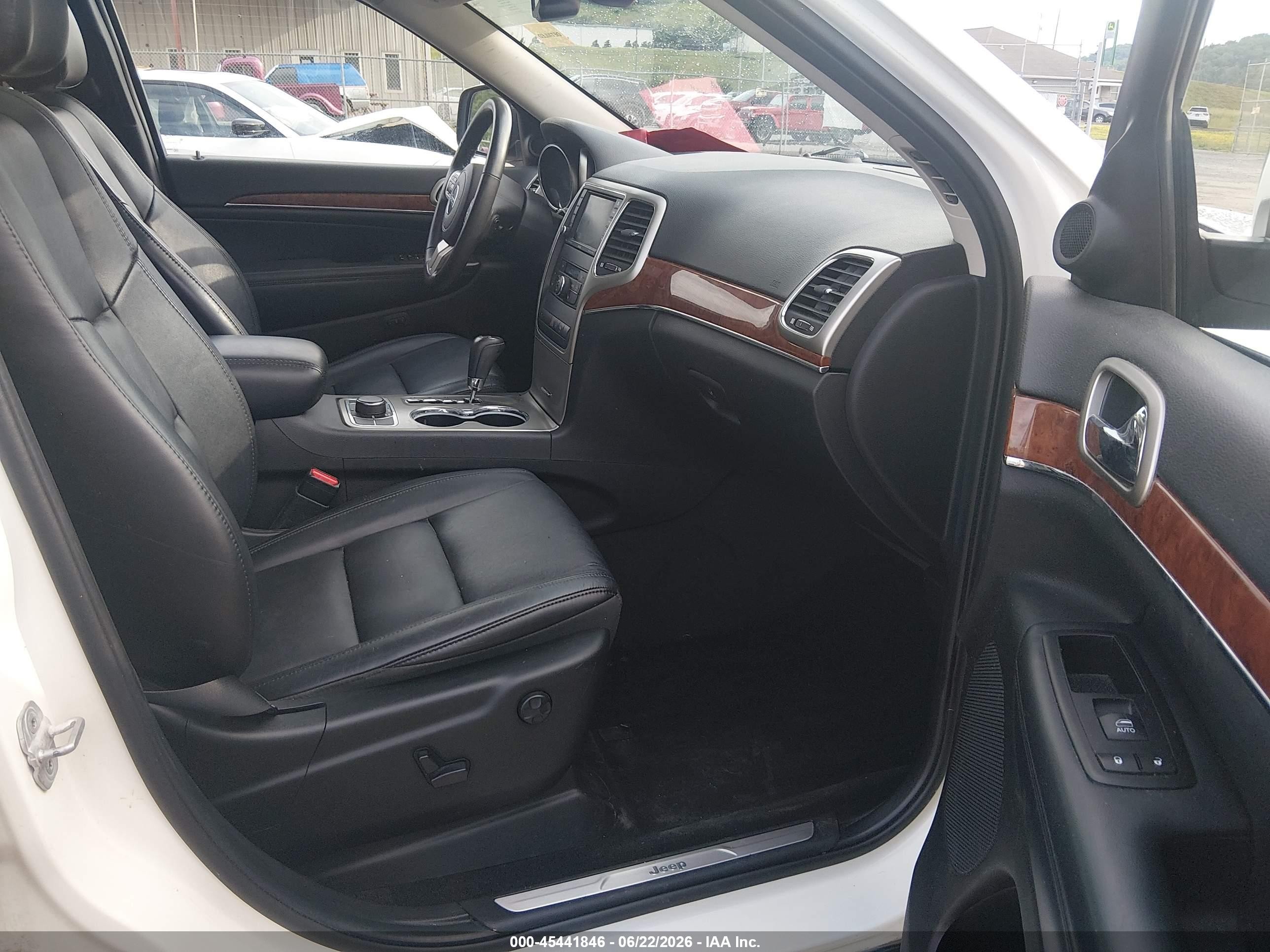 2011 Jeep Grand Cherokee Limited White vin: 1J4RR5GG3BC641572