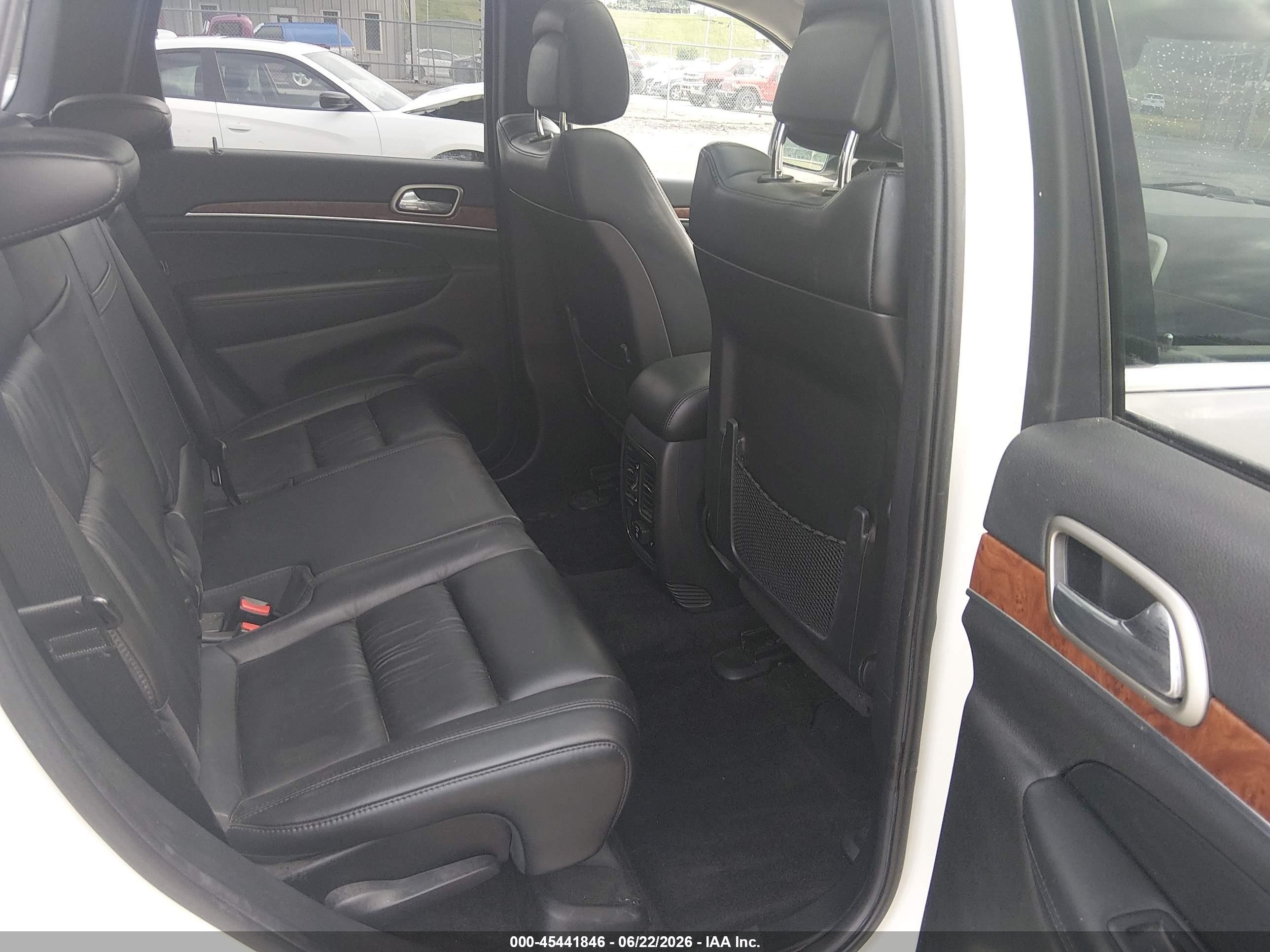 2011 Jeep Grand Cherokee Limited White vin: 1J4RR5GG3BC641572