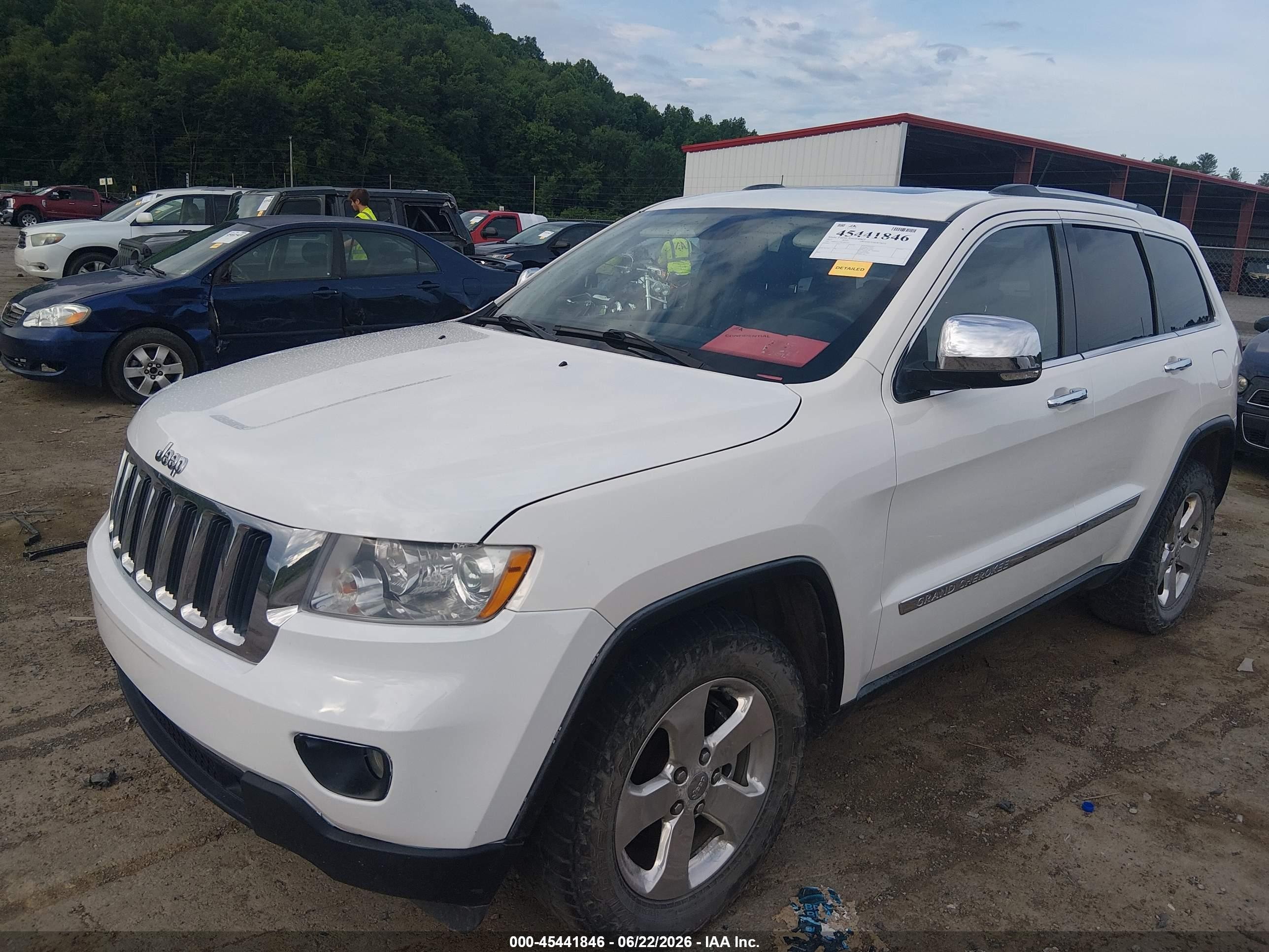2011 Jeep Grand Cherokee Limited White vin: 1J4RR5GG3BC641572