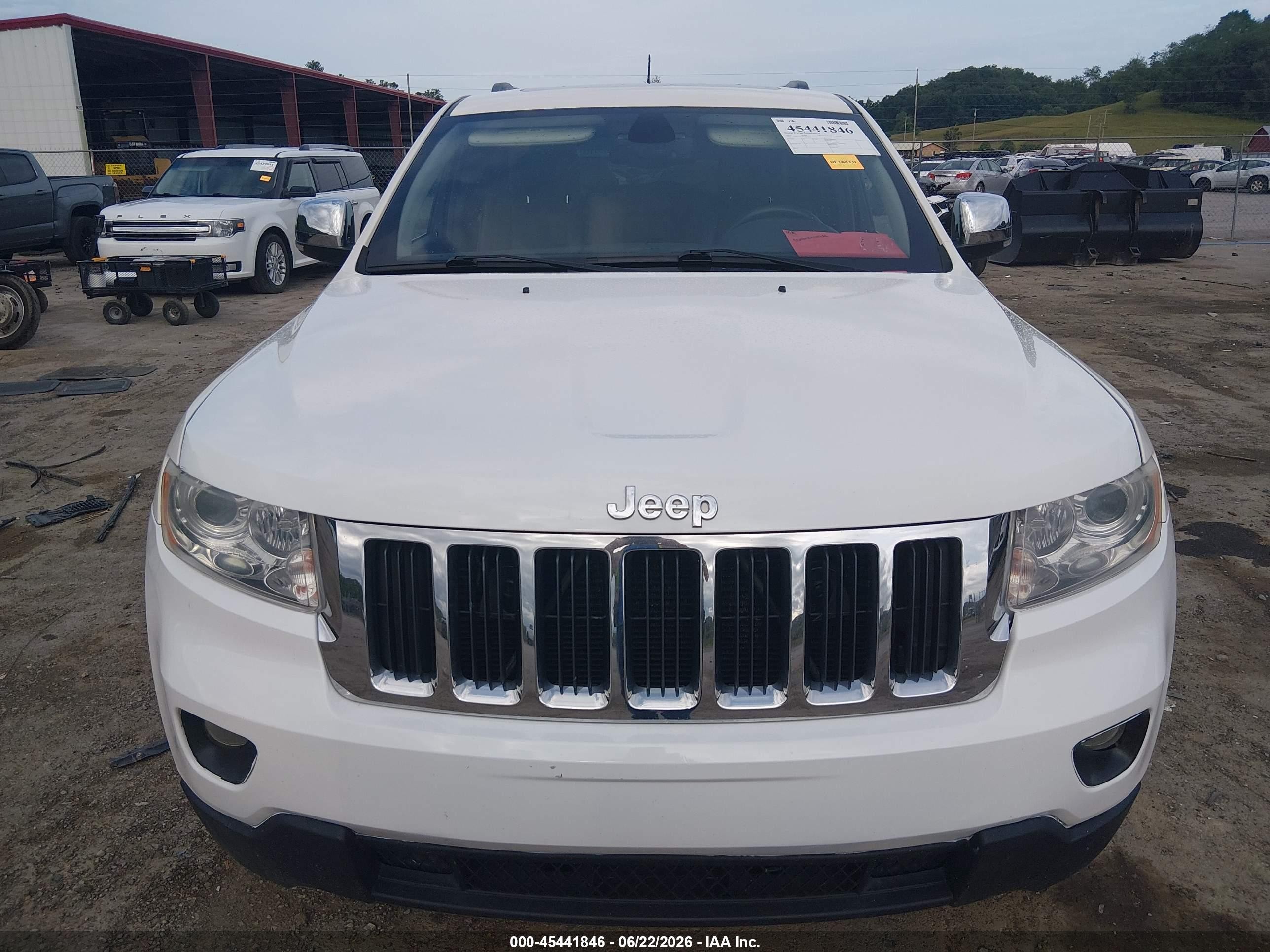 2011 Jeep Grand Cherokee Limited White vin: 1J4RR5GG3BC641572
