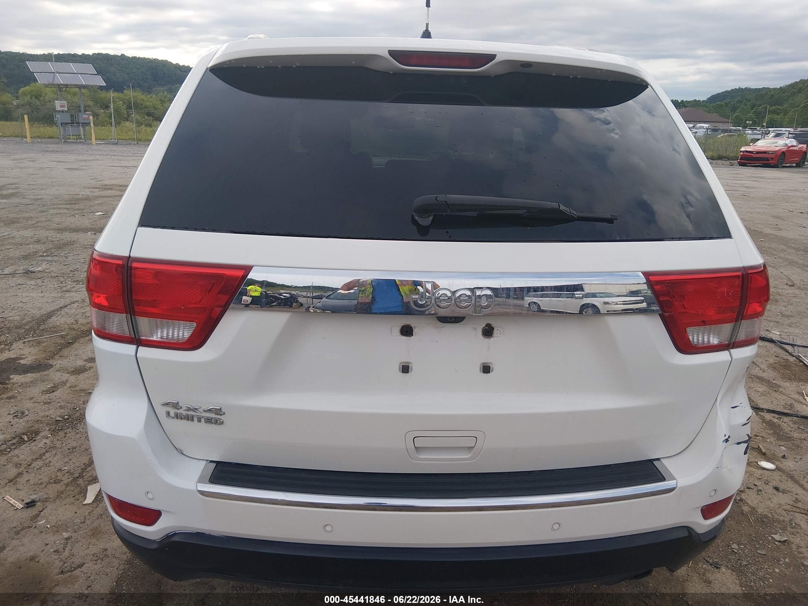 2011 Jeep Grand Cherokee Limited White vin: 1J4RR5GG3BC641572