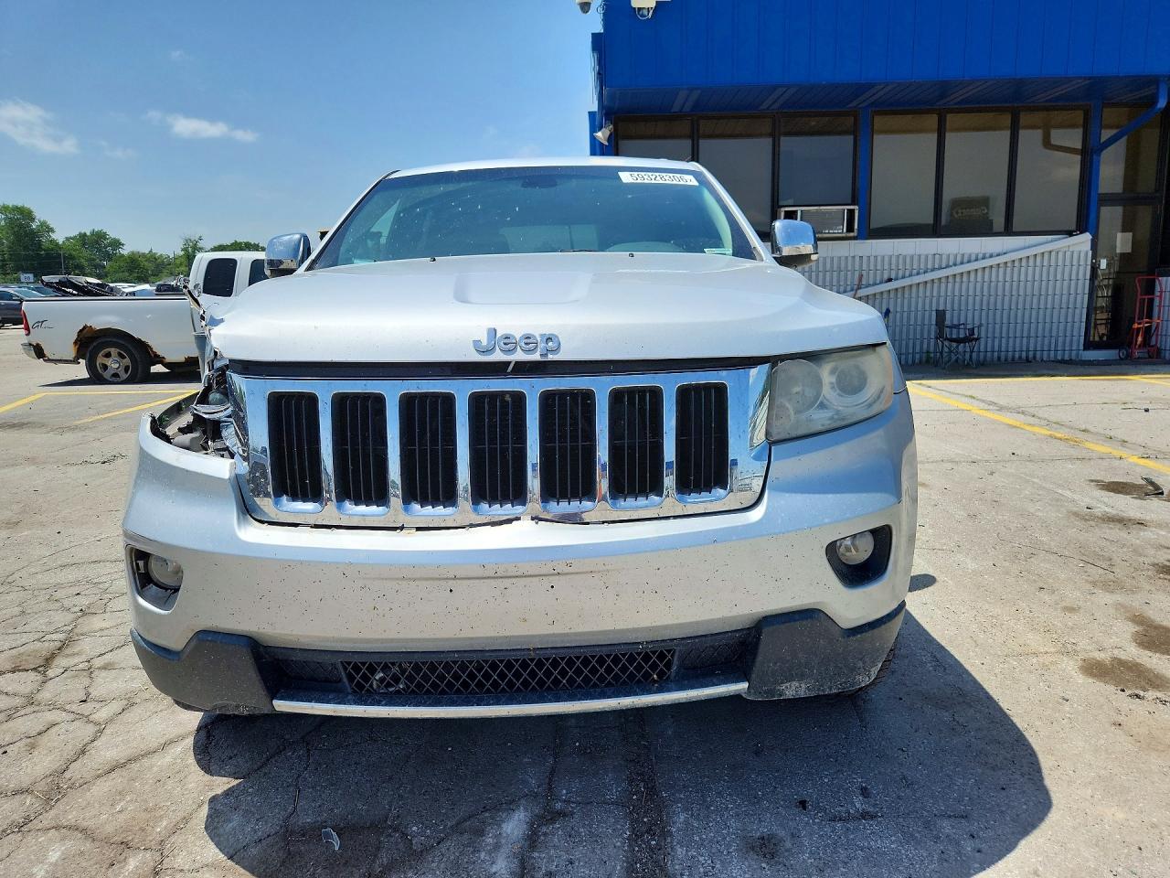 2011 Jeep Grand Cherokee Limited Silver vin: 1J4RR5GG4BC612095