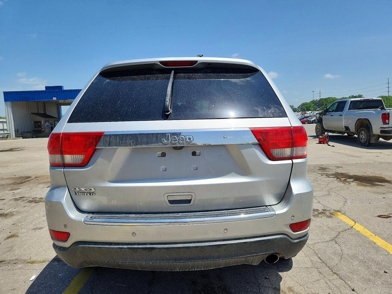 2011 Jeep Grand Cherokee Limited Silver vin: 1J4RR5GG4BC612095