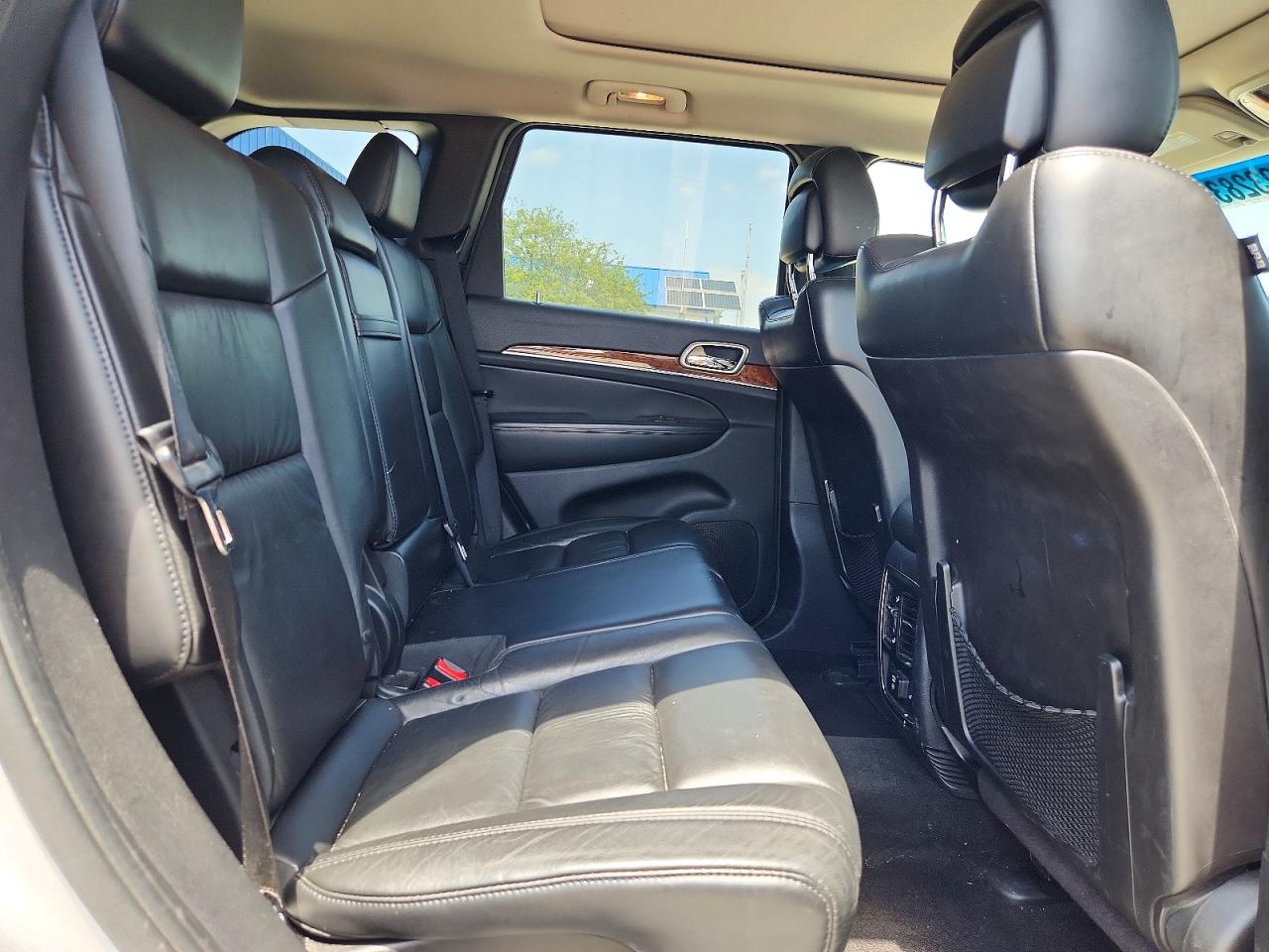 2011 Jeep Grand Cherokee Limited Silver vin: 1J4RR5GG4BC612095