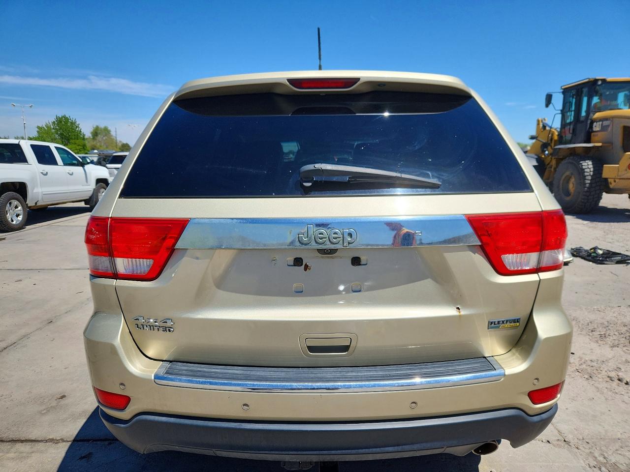 2011 Jeep Grand Cherokee Limited Tan vin: 1J4RR5GG5BC690479