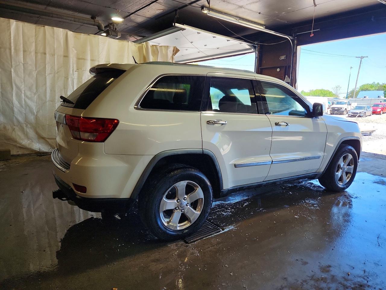 2011 Jeep Grand Cherokee Limited White vin: 1J4RR5GG5BC719432