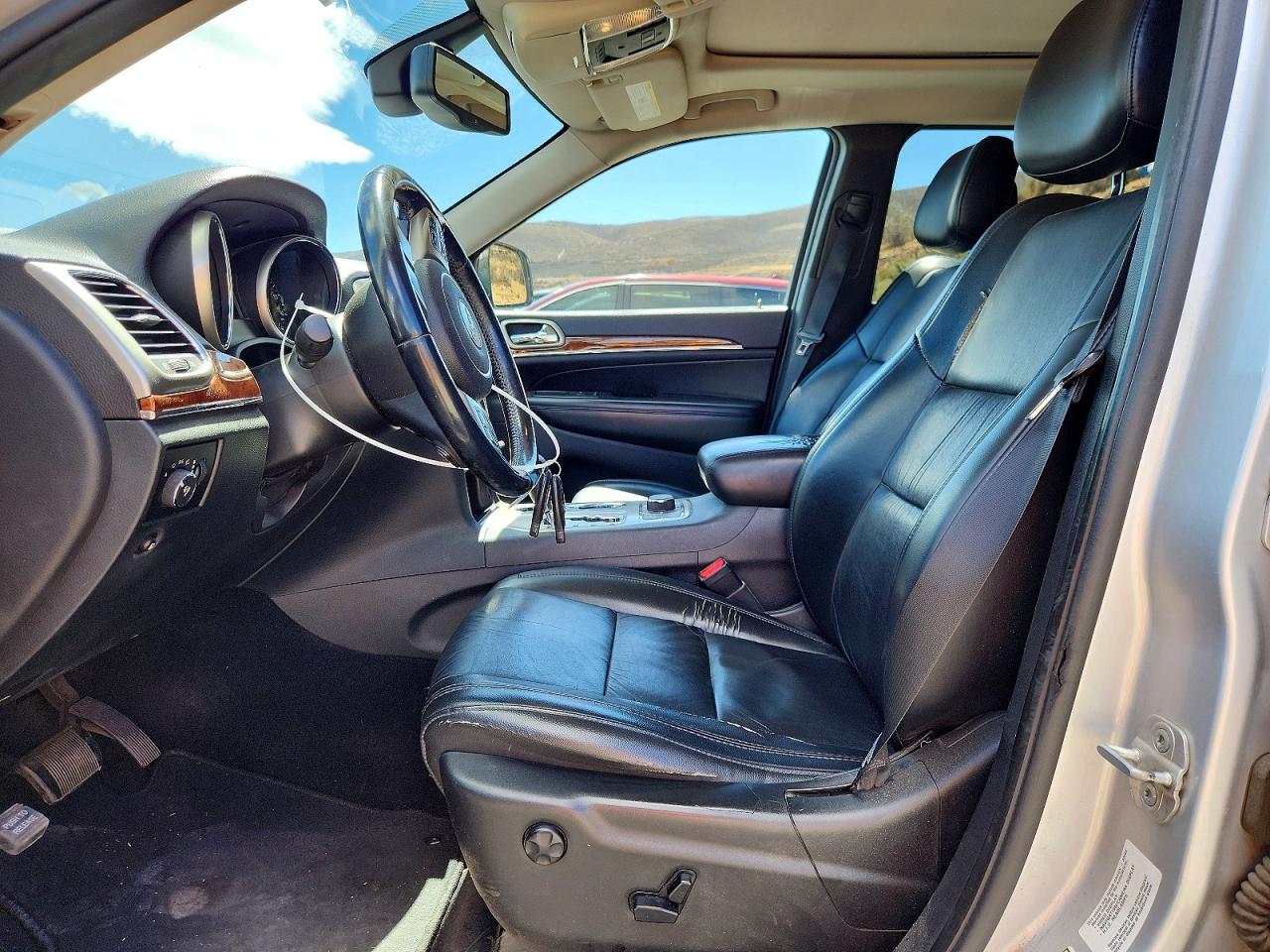 2011 Jeep Grand Cherokee Limited Silver vin: 1J4RR5GG7BC546190