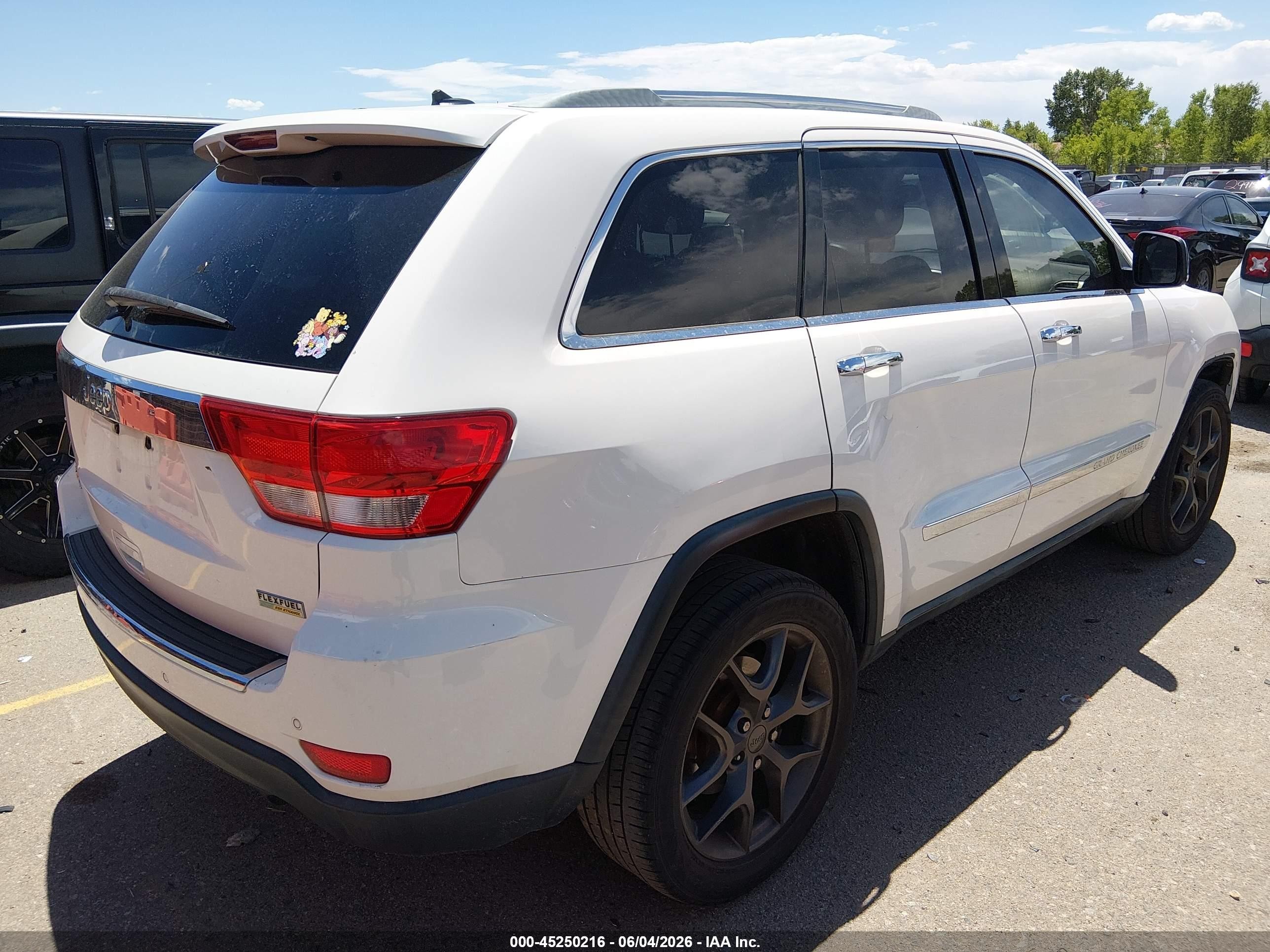 2011 Jeep Grand Cherokee Limited White vin: 1J4RR5GG9BC728957
