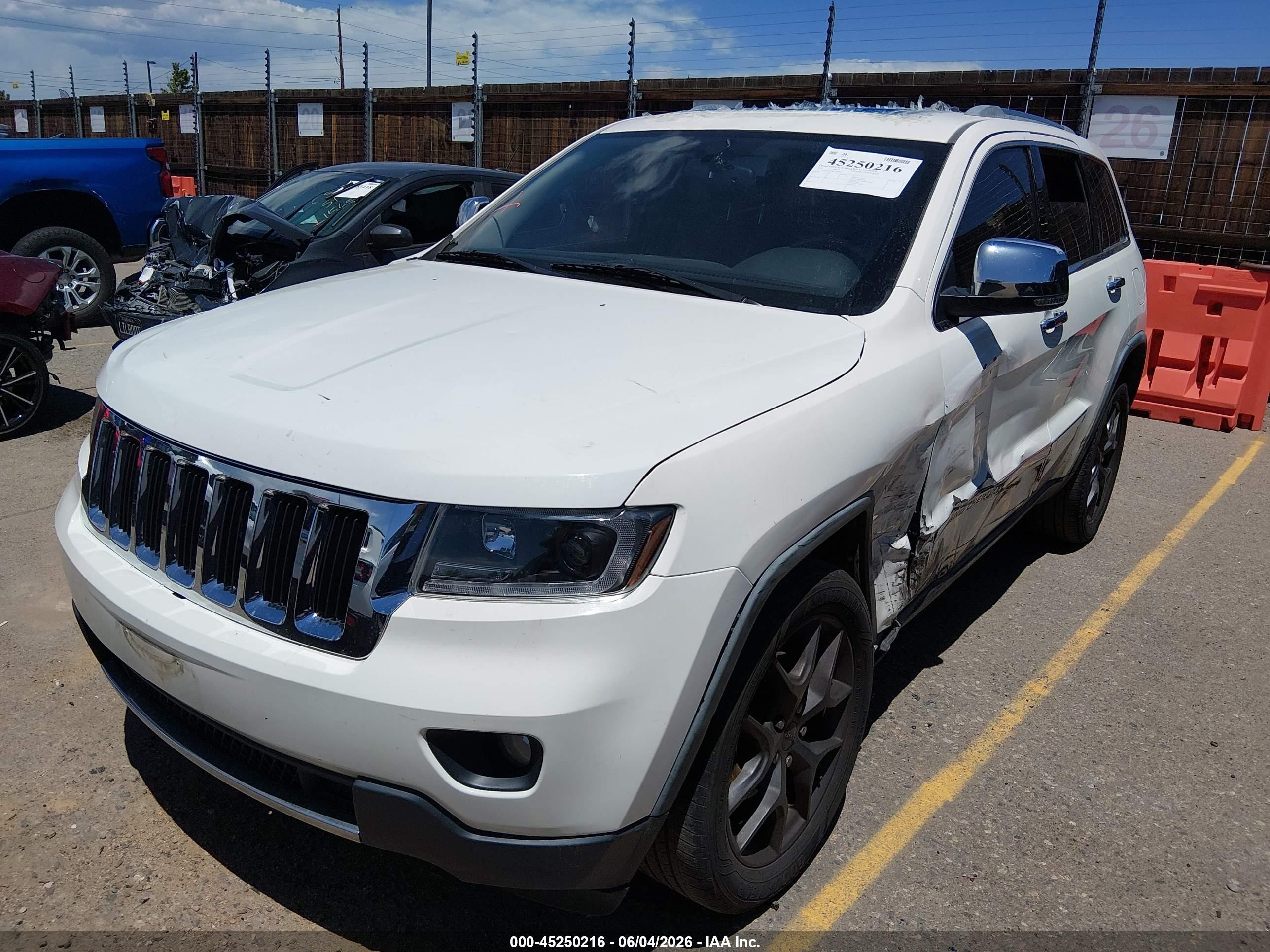 2011 Jeep Grand Cherokee Limited White vin: 1J4RR5GG9BC728957