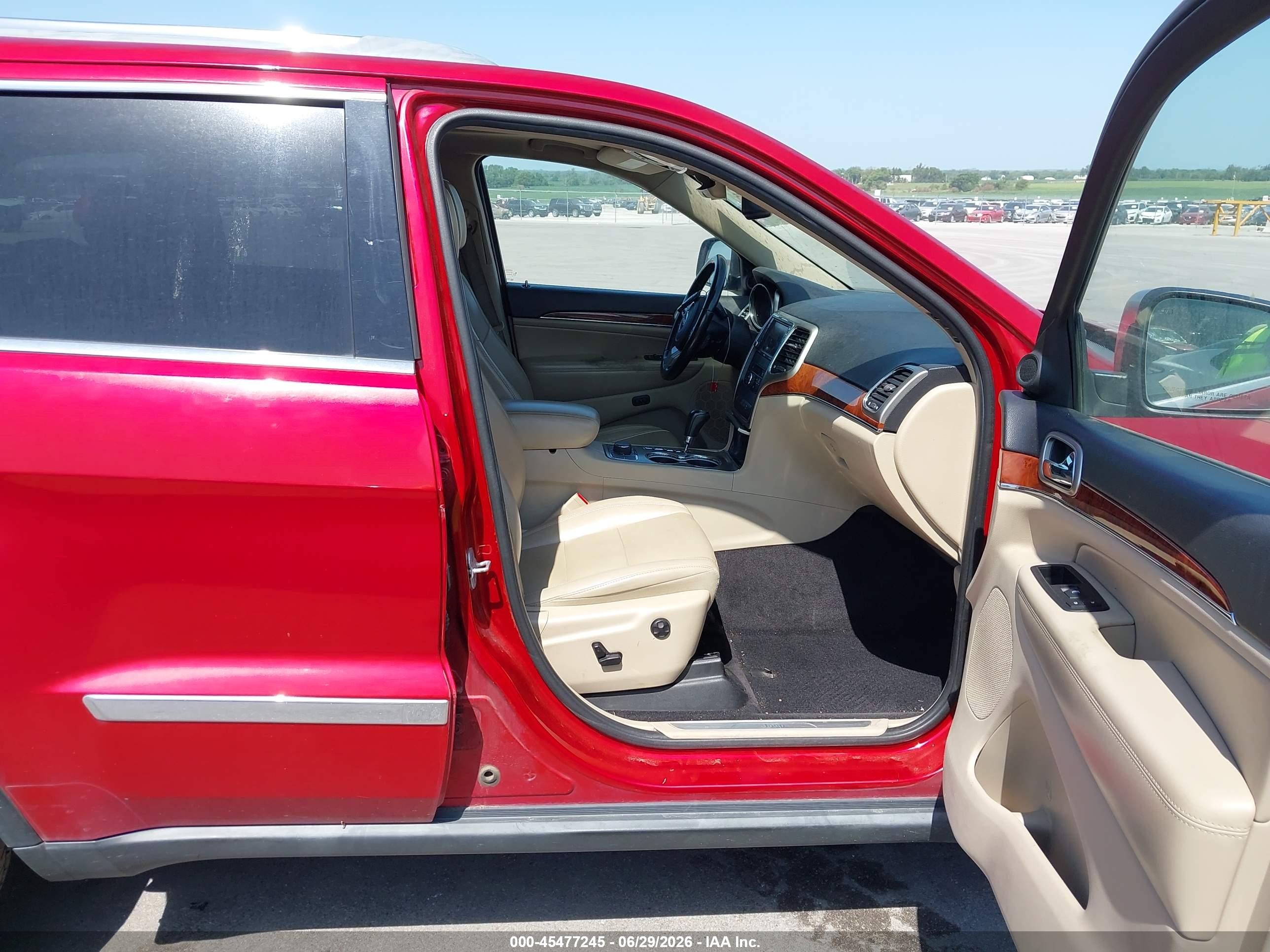 2011 Jeep Grand Cherokee Limited Red vin: 1J4RR5GGXBC556132
