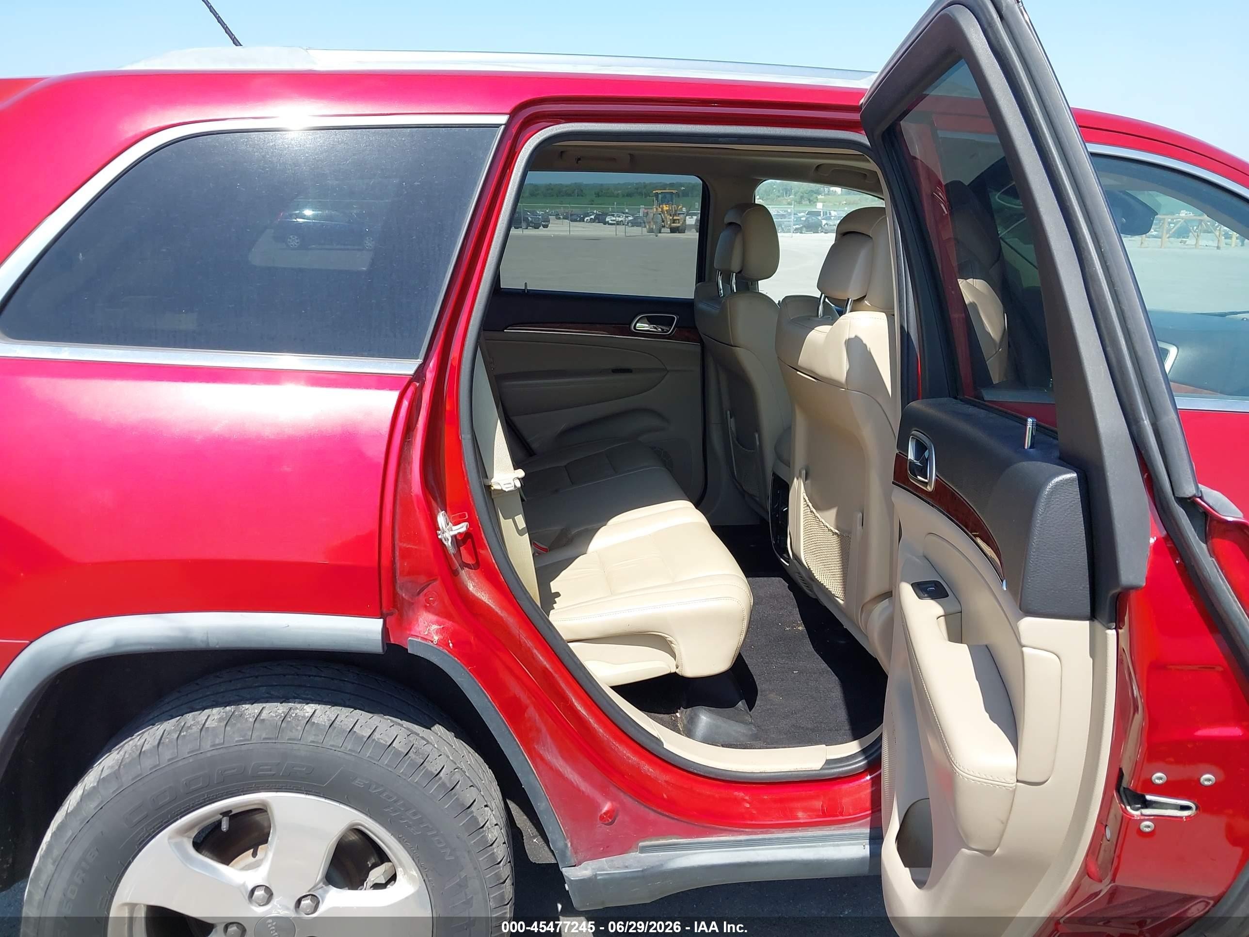 2011 Jeep Grand Cherokee Limited Red vin: 1J4RR5GGXBC556132