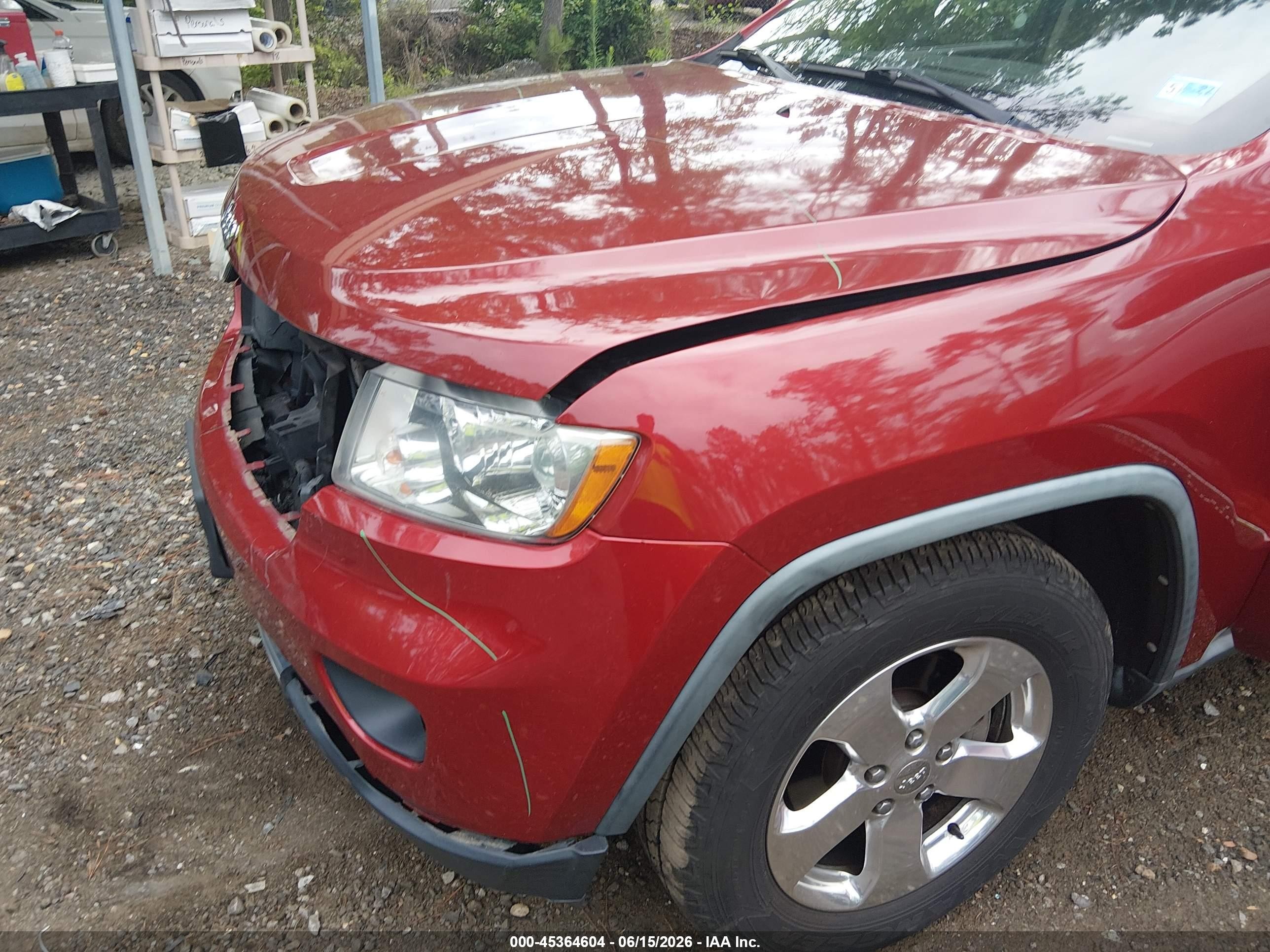 2011 Jeep Grand Cherokee Limited Red vin: 1J4RR5GGXBC702447