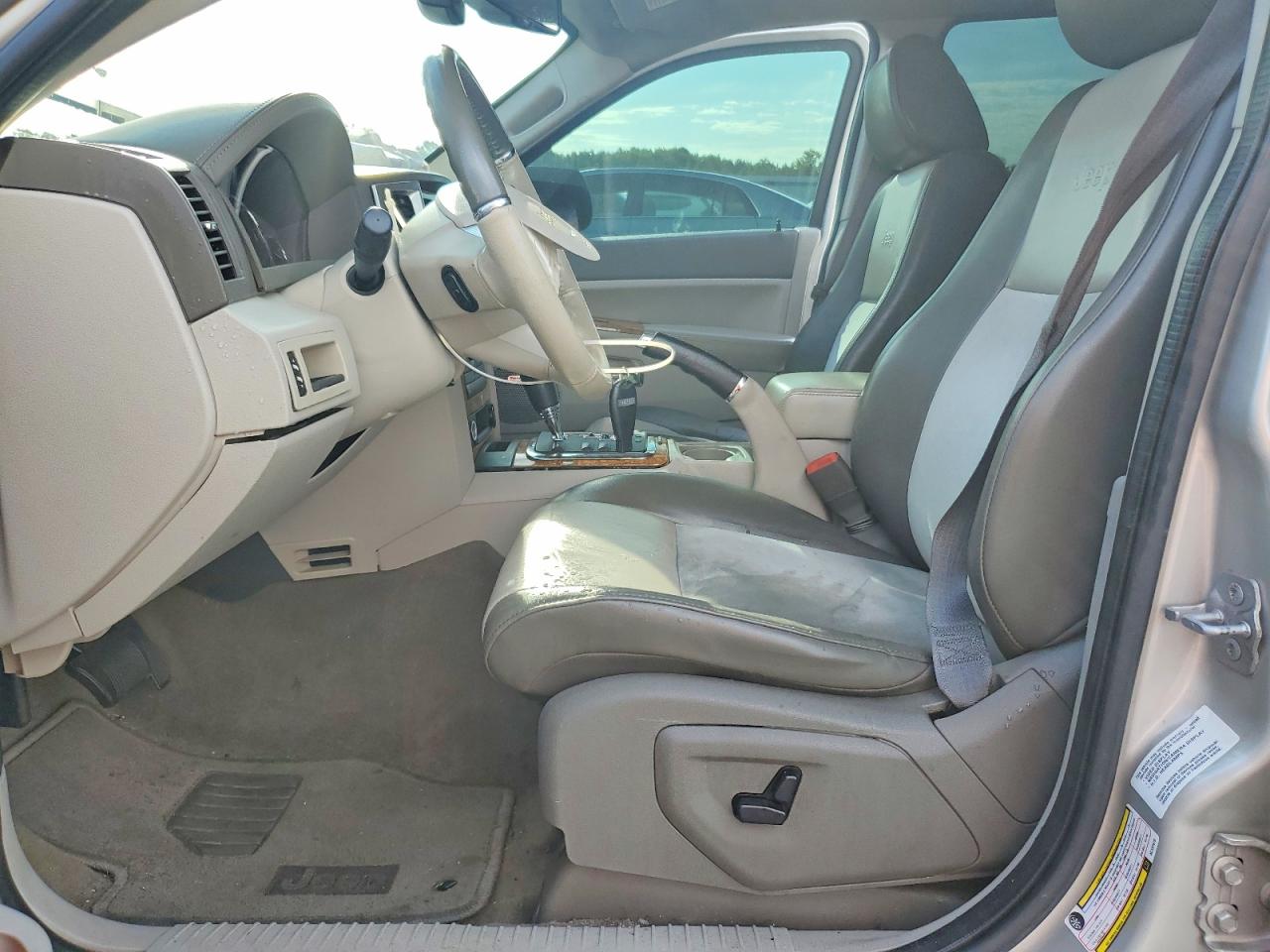 2010 Jeep Grand Cherokee Limited Silver vin: 1J4RR5GT0AC137475
