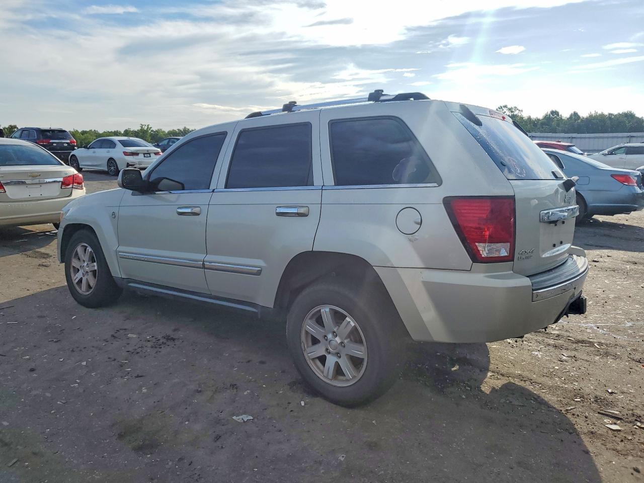 2010 Jeep Grand Cherokee Limited Silver vin: 1J4RR5GT0AC137475