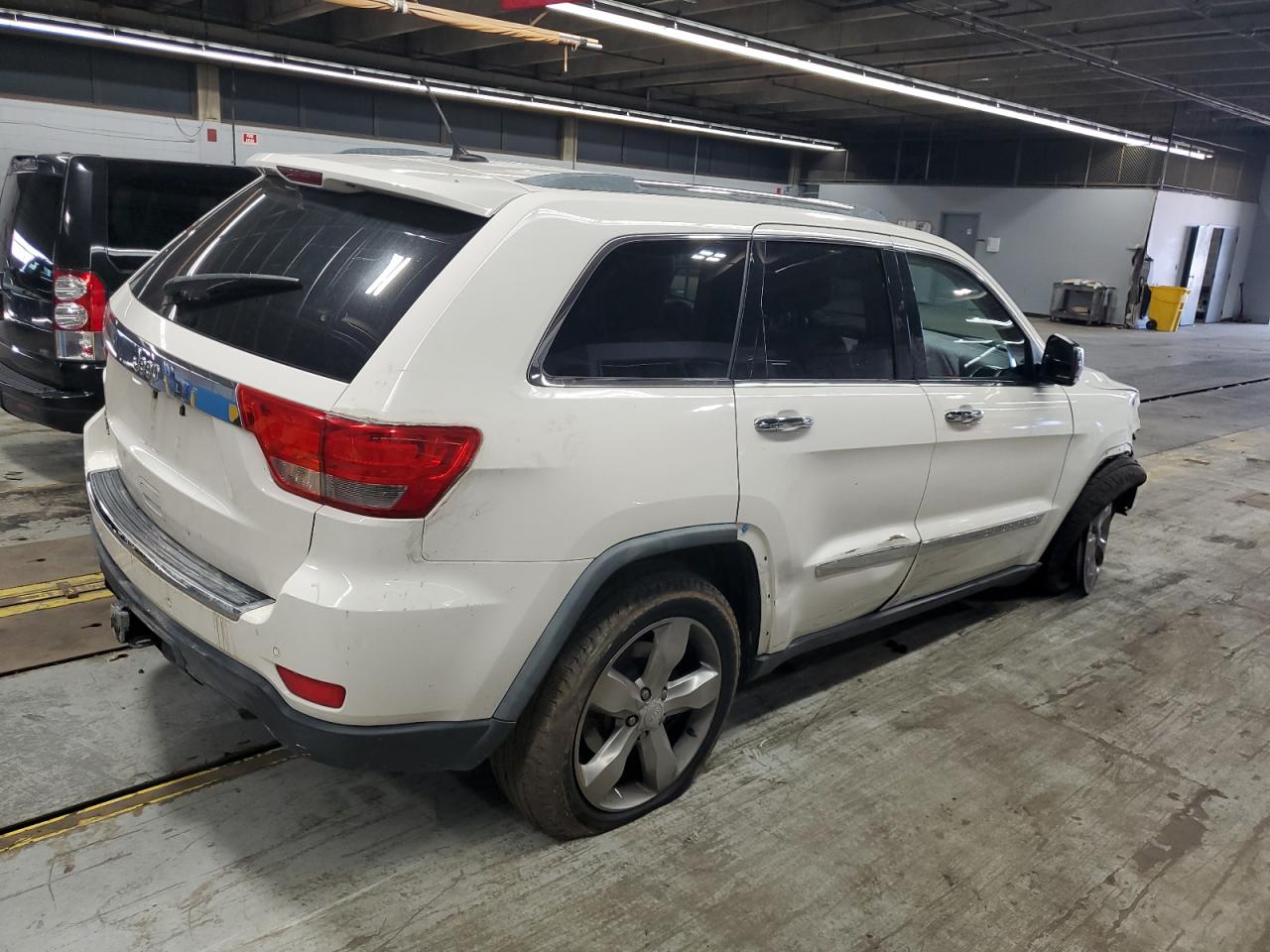 2011 Jeep Grand Cherokee Limited White vin: 1J4RR5GT2BC713424