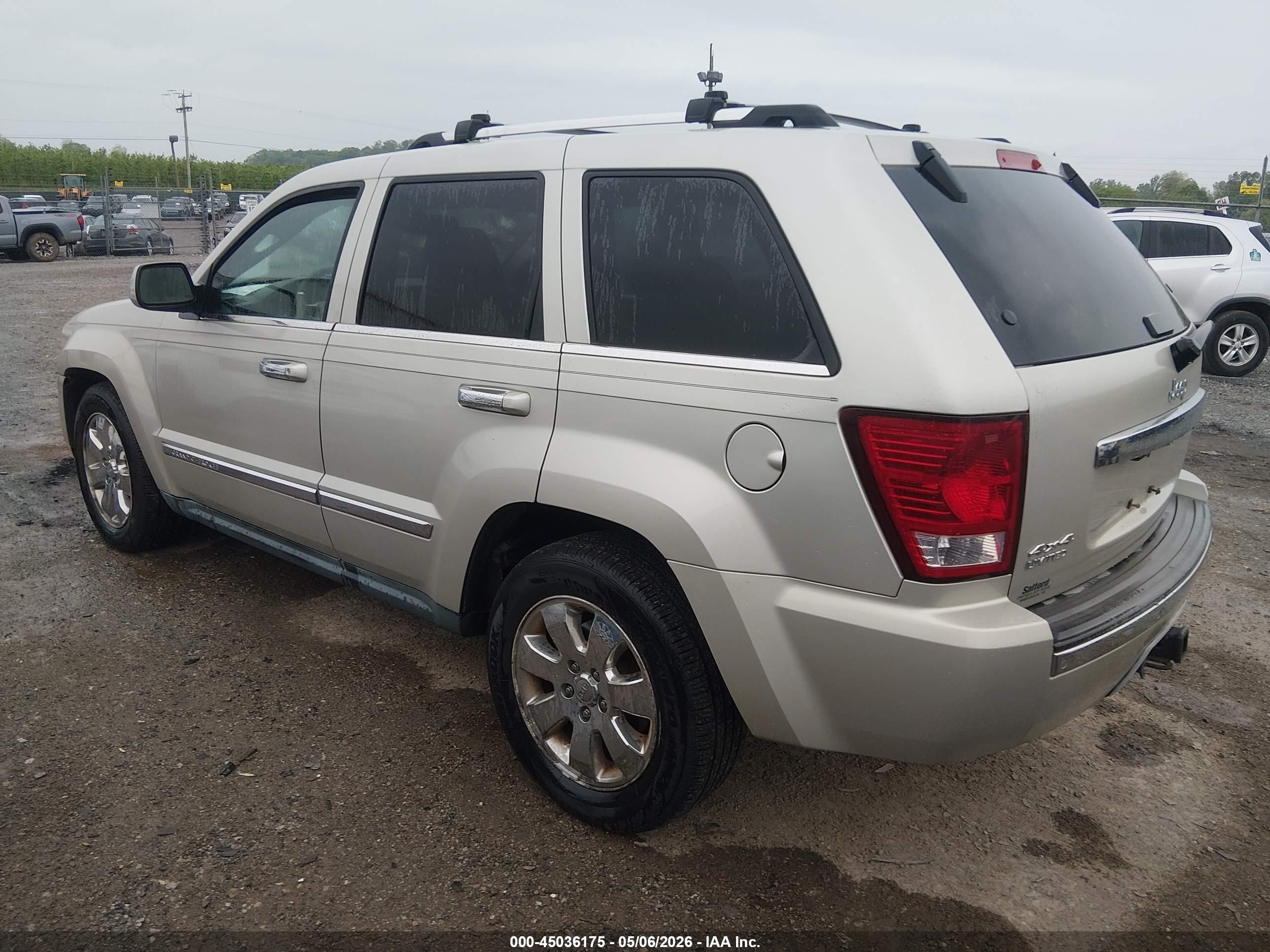 2010 Jeep Grand Cherokee Limited Серебряный vin: 1J4RR5GT3AC103594