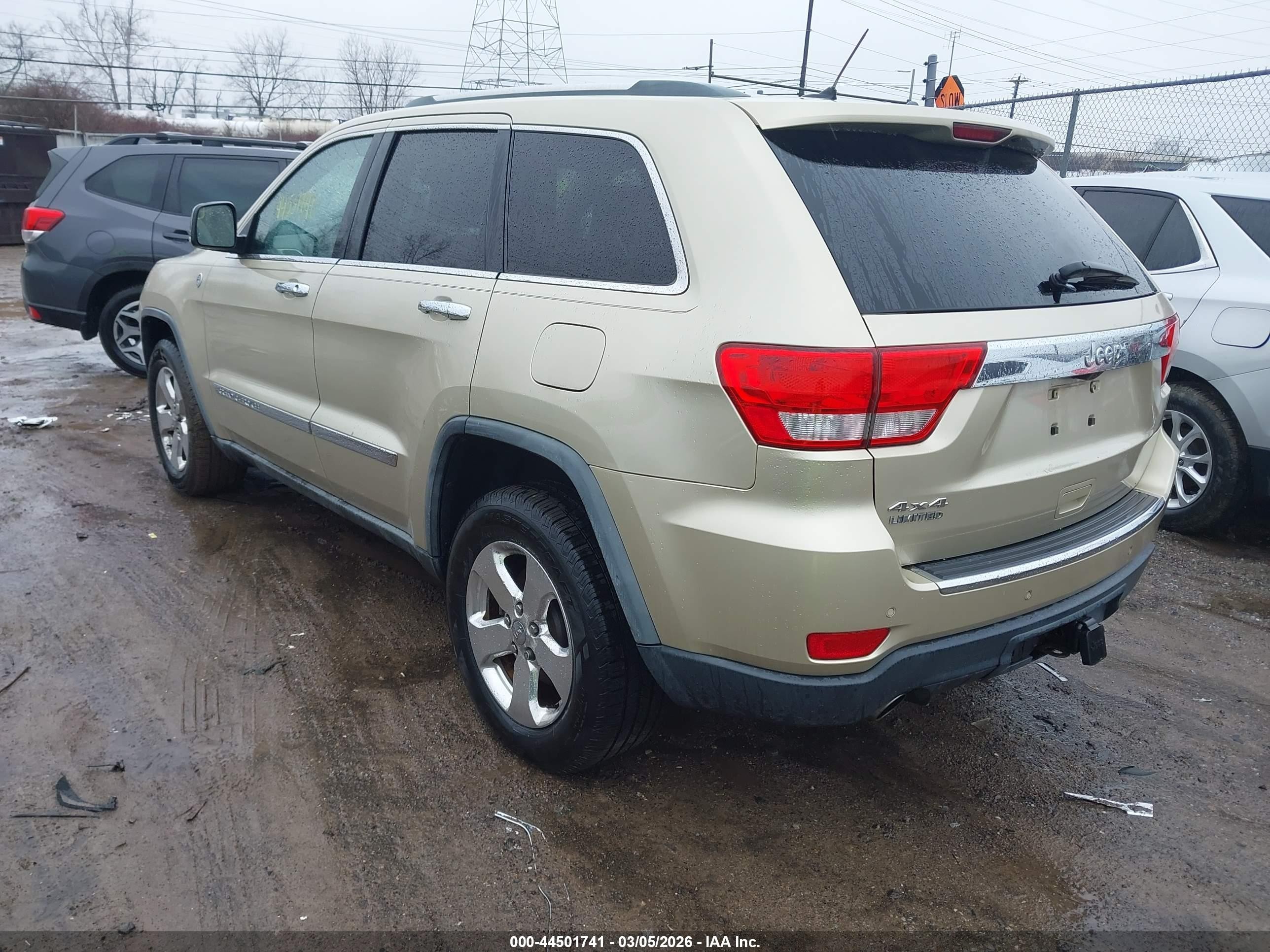 2011 Jeep Grand Cherokee Limited Gold vin: 1J4RR5GT3BC575599