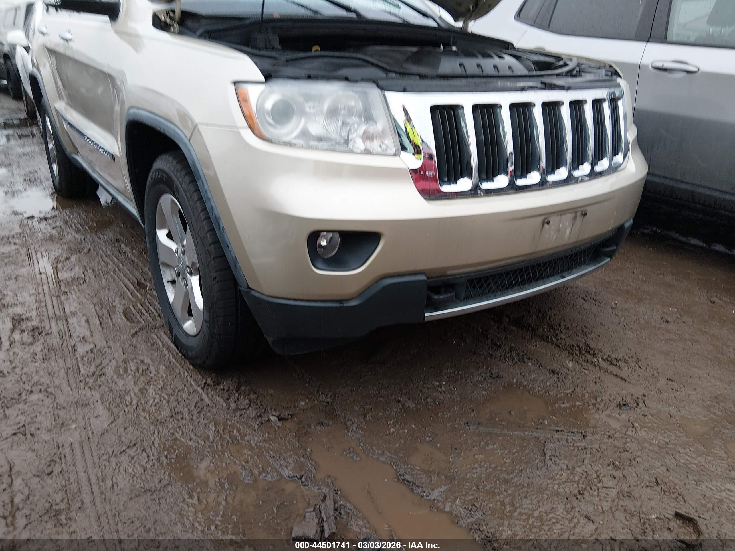 2011 Jeep Grand Cherokee Limited Gold vin: 1J4RR5GT3BC575599