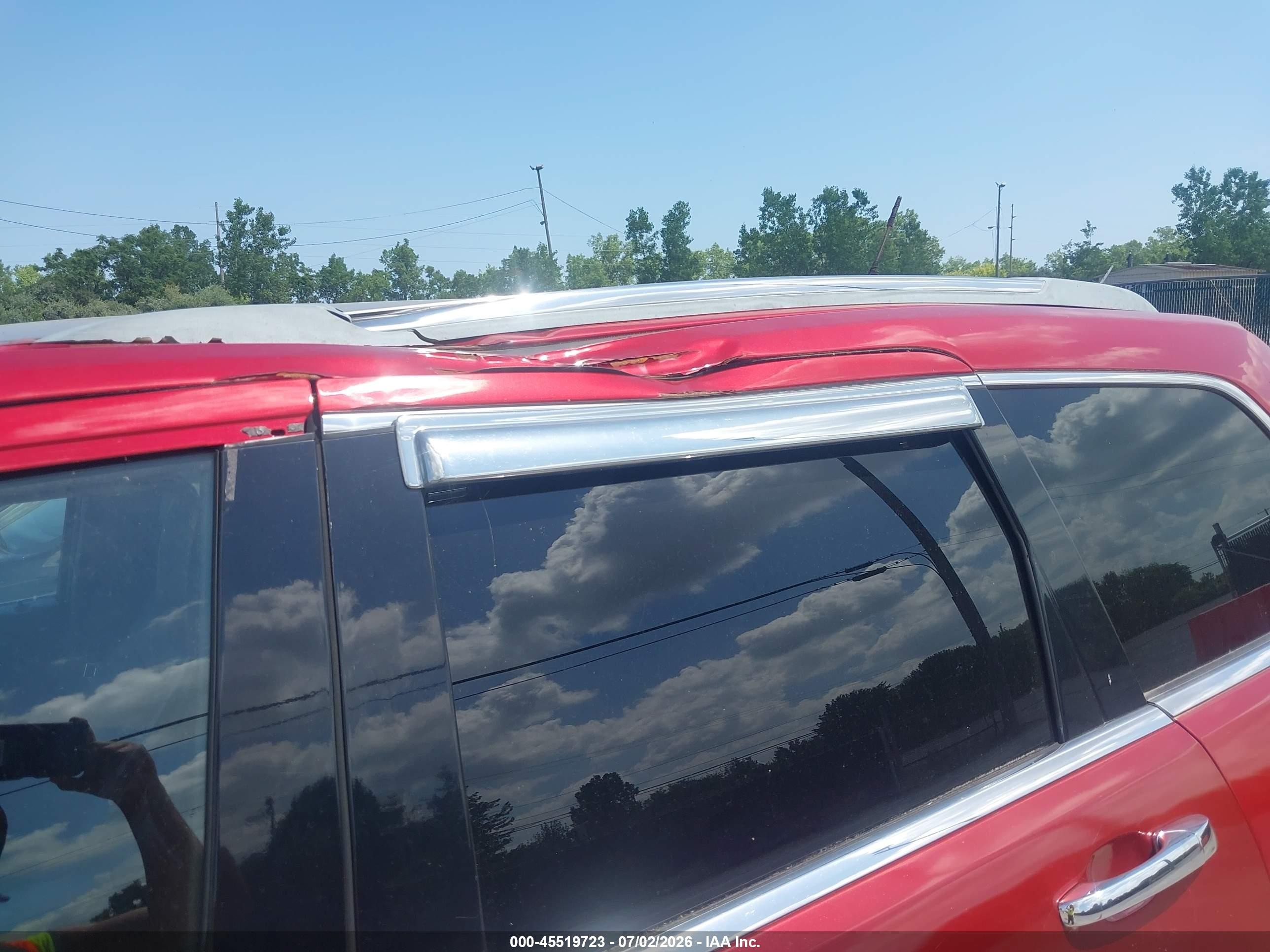 2011 Jeep Grand Cherokee Limited Red vin: 1J4RR5GT3BC575716