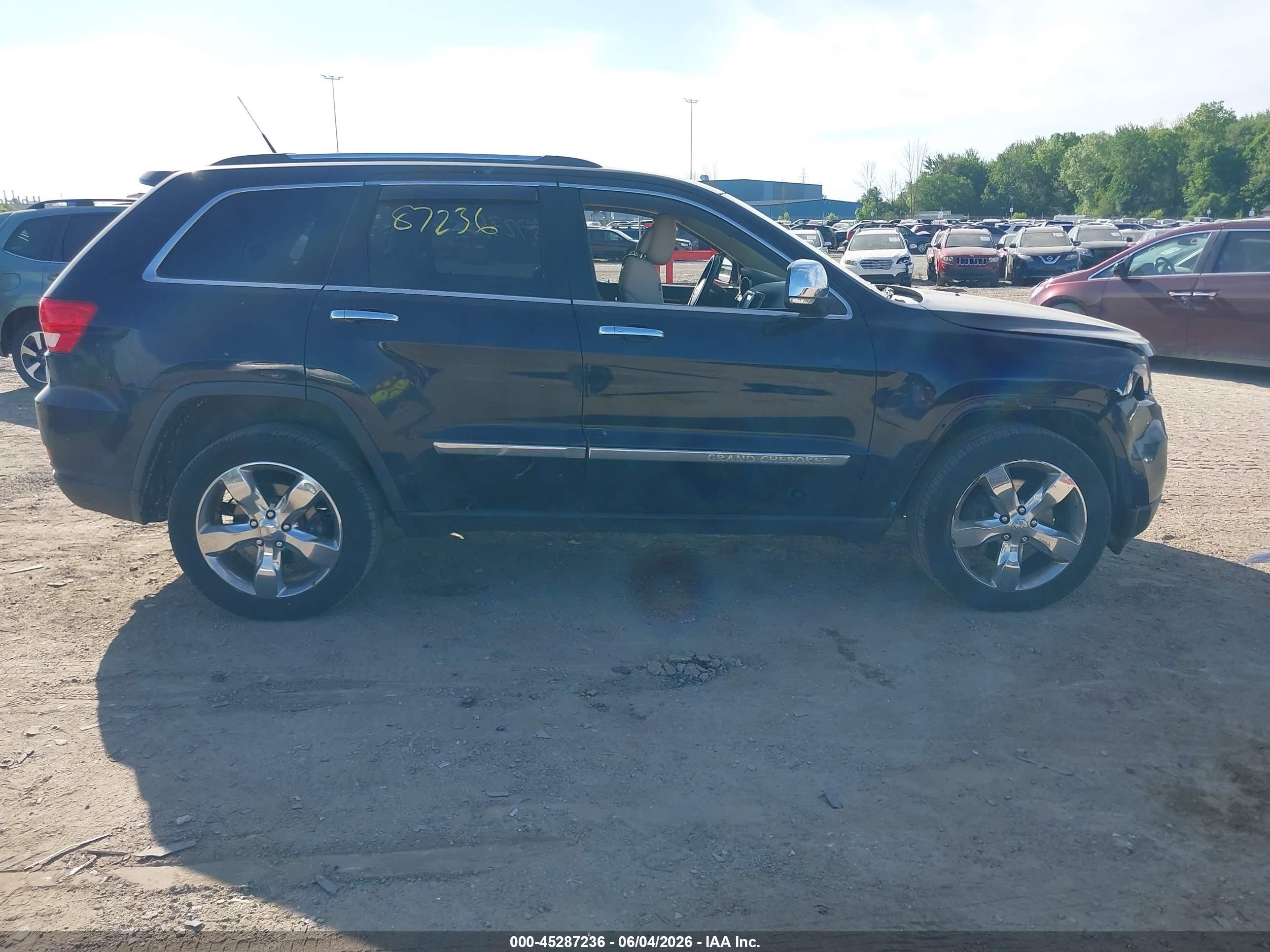 2011 Jeep Grand Cherokee Limited Blue vin: 1J4RR5GT6BC501030