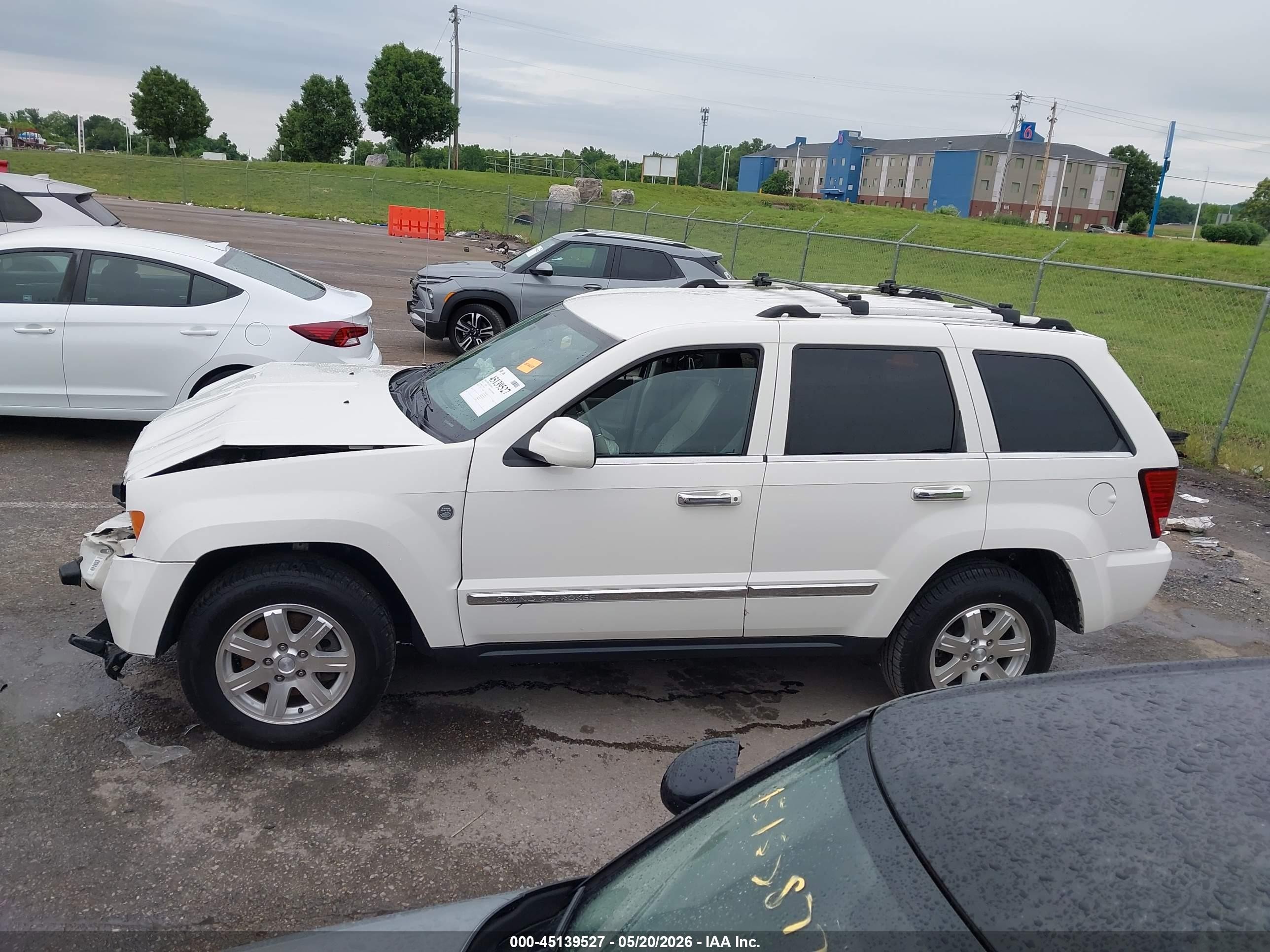 2010 Jeep Grand Cherokee Limited White vin: 1J4RR5GT7AC140521