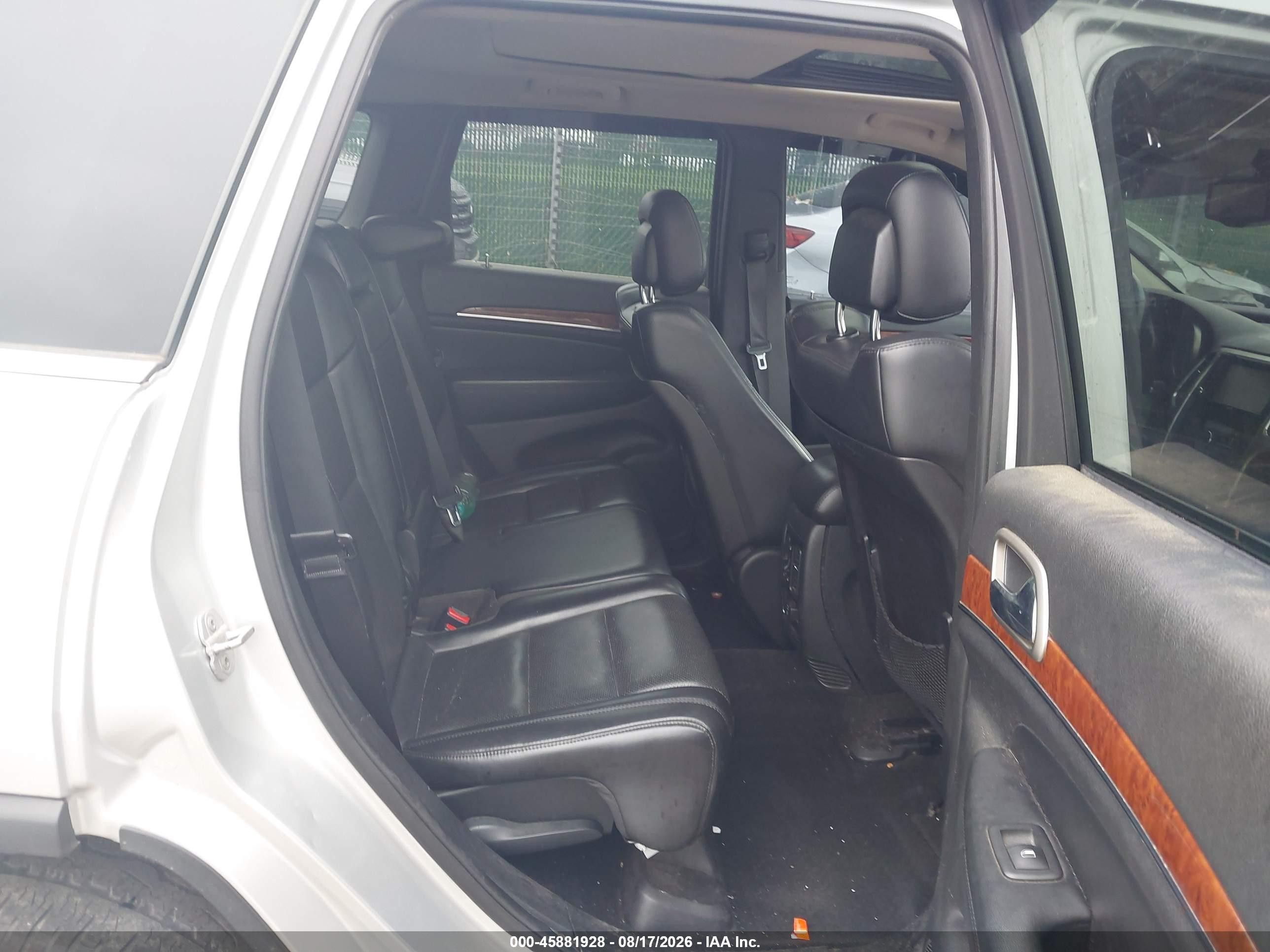 2011 Jeep Grand Cherokee Limited Silver vin: 1J4RR5GT7BC552004