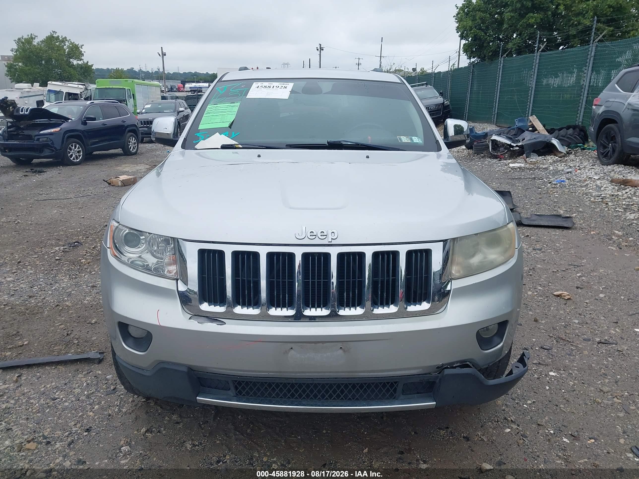 2011 Jeep Grand Cherokee Limited Silver vin: 1J4RR5GT7BC552004