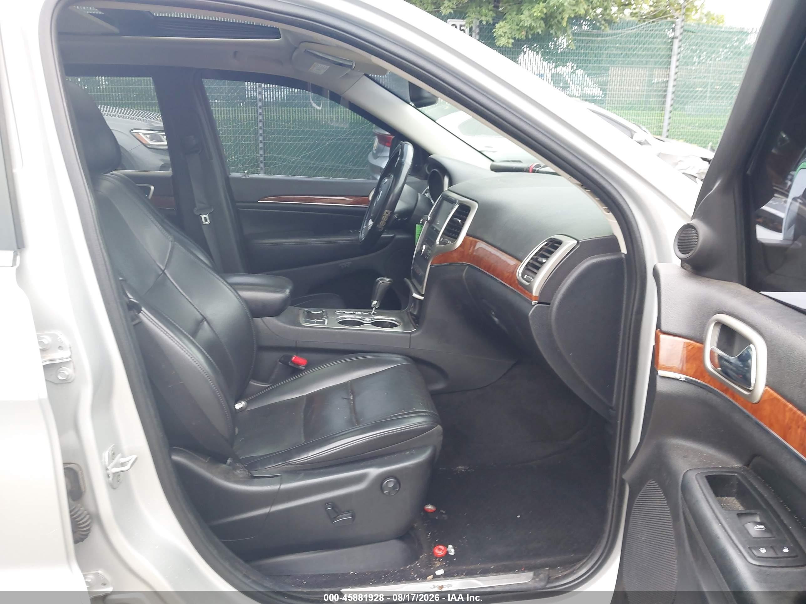 2011 Jeep Grand Cherokee Limited Silver vin: 1J4RR5GT7BC552004