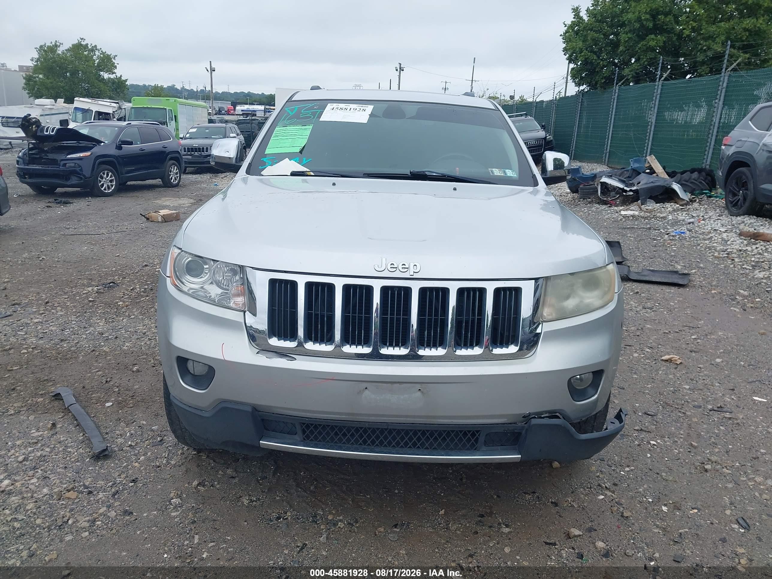 2011 Jeep Grand Cherokee Limited Silver vin: 1J4RR5GT7BC552004