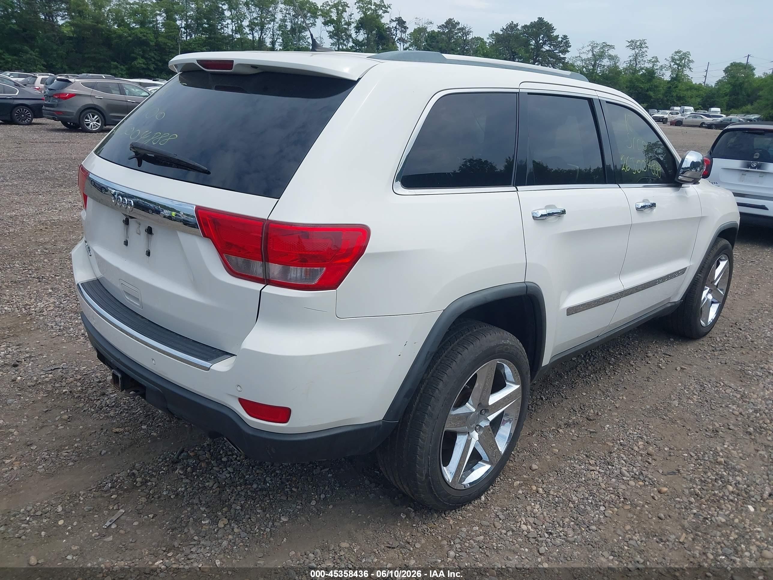 2011 Jeep Grand Cherokee Limited White vin: 1J4RR5GT8BC603672