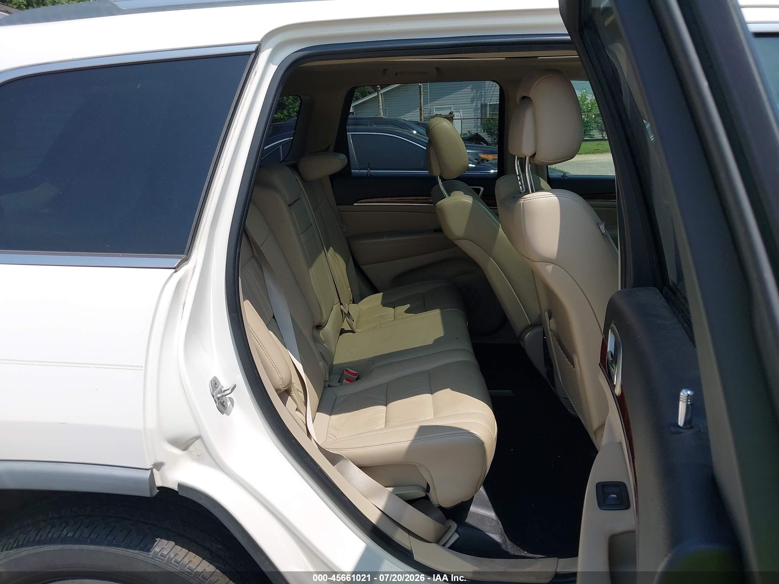 2011 Jeep Grand Cherokee Limited White vin: 1J4RR5GT9BC526147