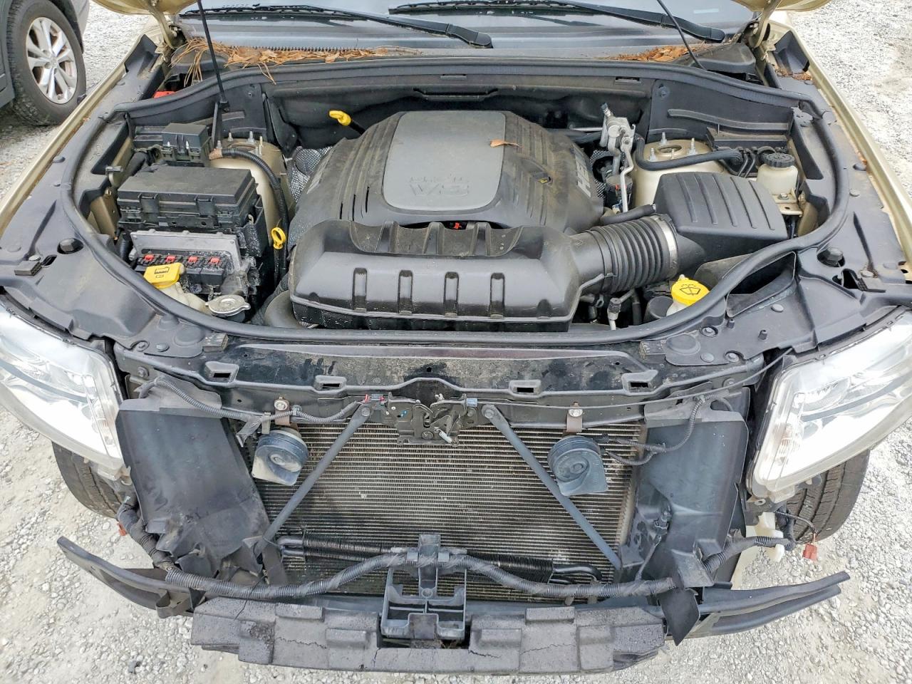 2011 Jeep Grand Cherokee Limited Золотой vin: 1J4RR5GT9BC578166