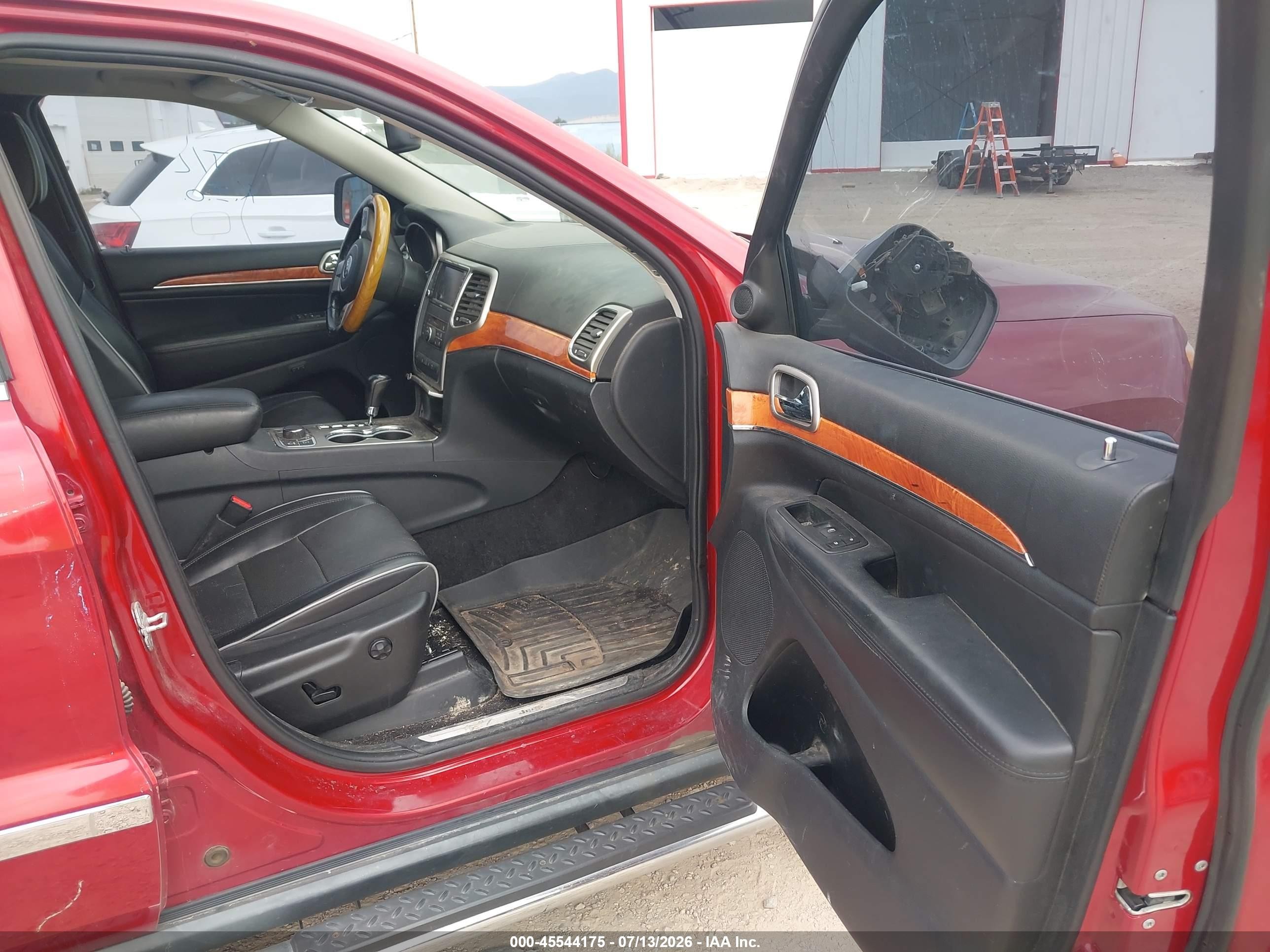 2011 Jeep Grand Cherokee Overland Red vin: 1J4RR6GG0BC586326