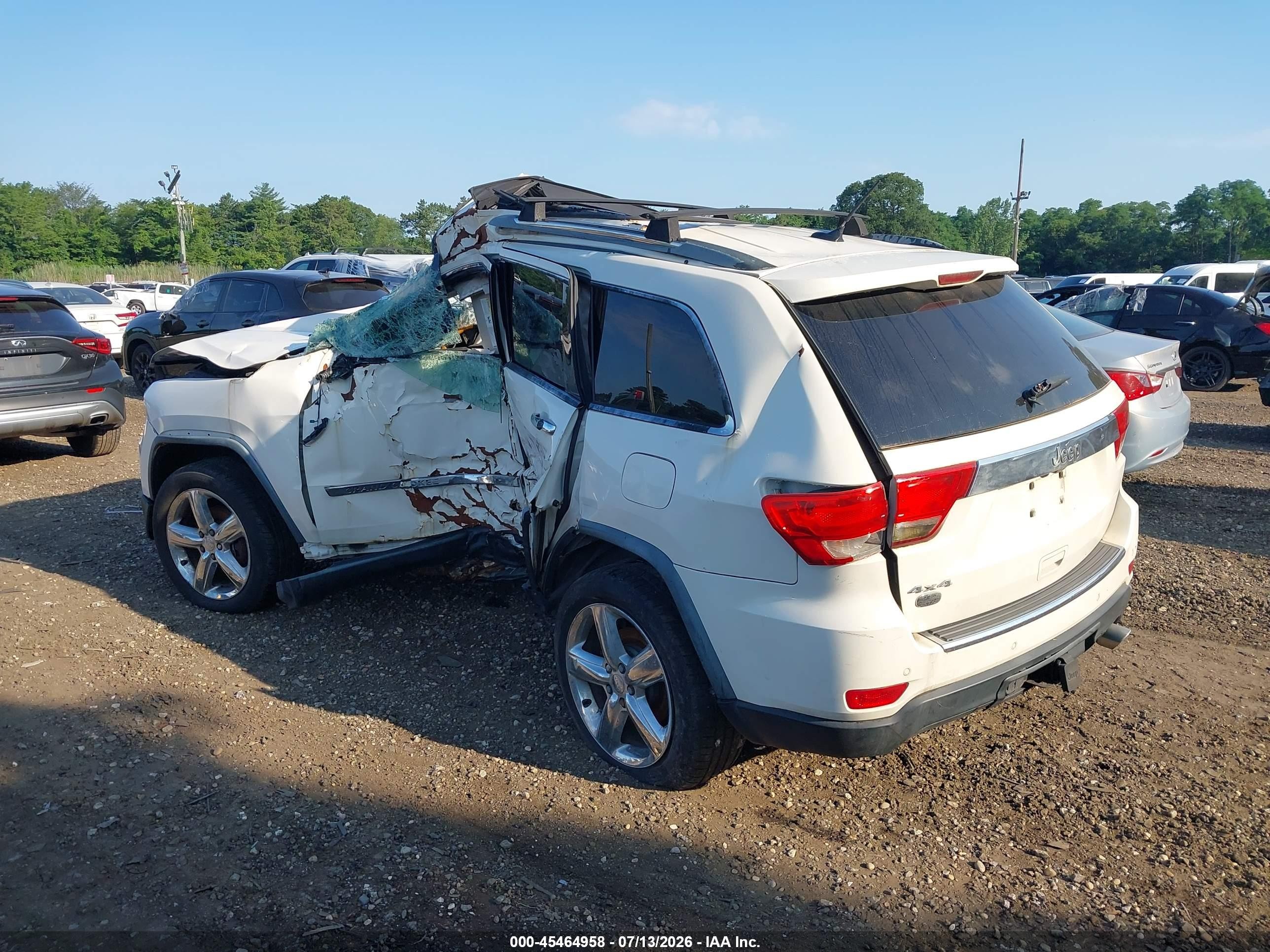 2011 Jeep Grand Cherokee Overland White vin: 1J4RR6GG3BC657826