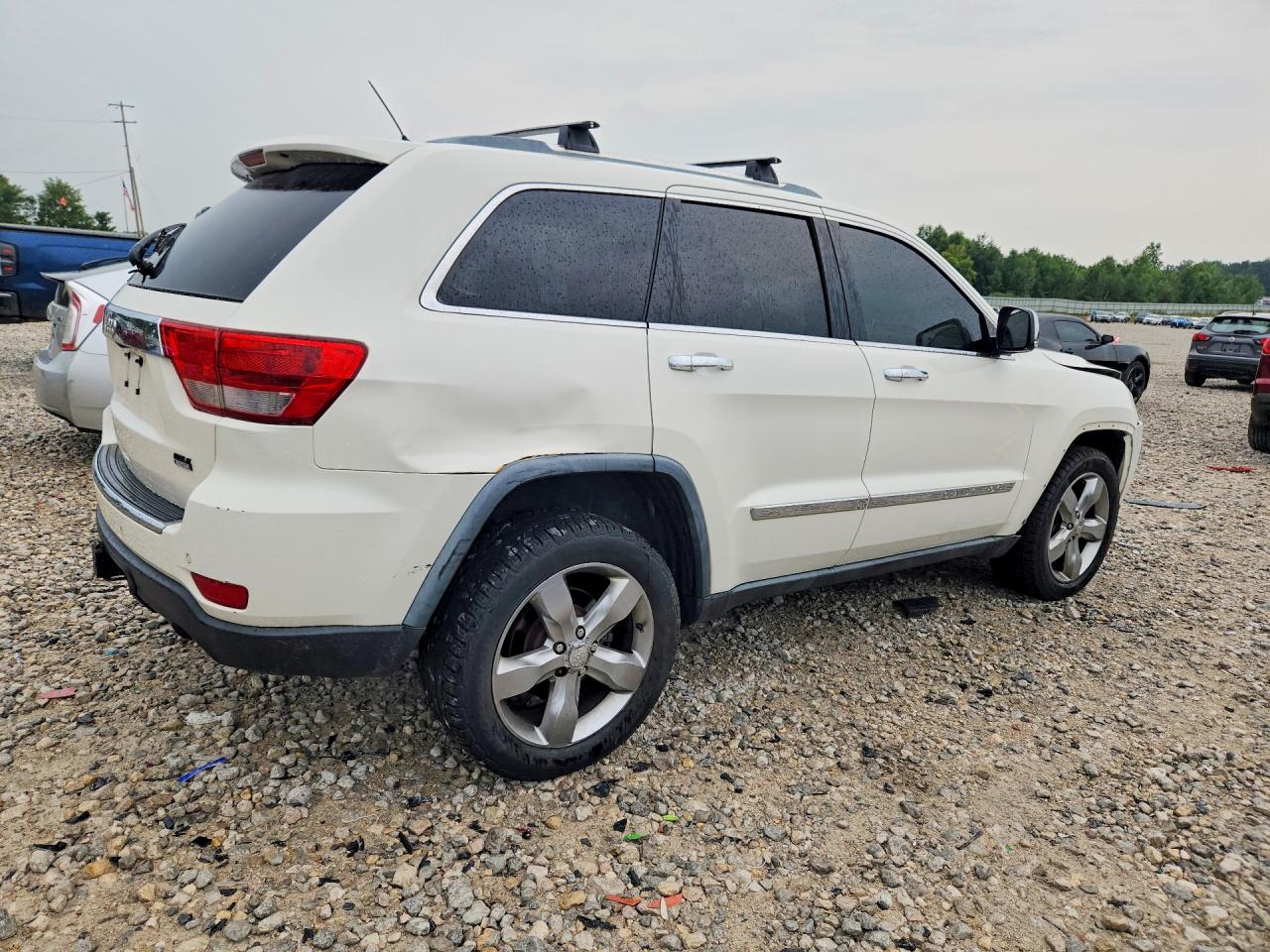 2011 Jeep Grand Cherokee Overland White vin: 1J4RR6GG3BC737045