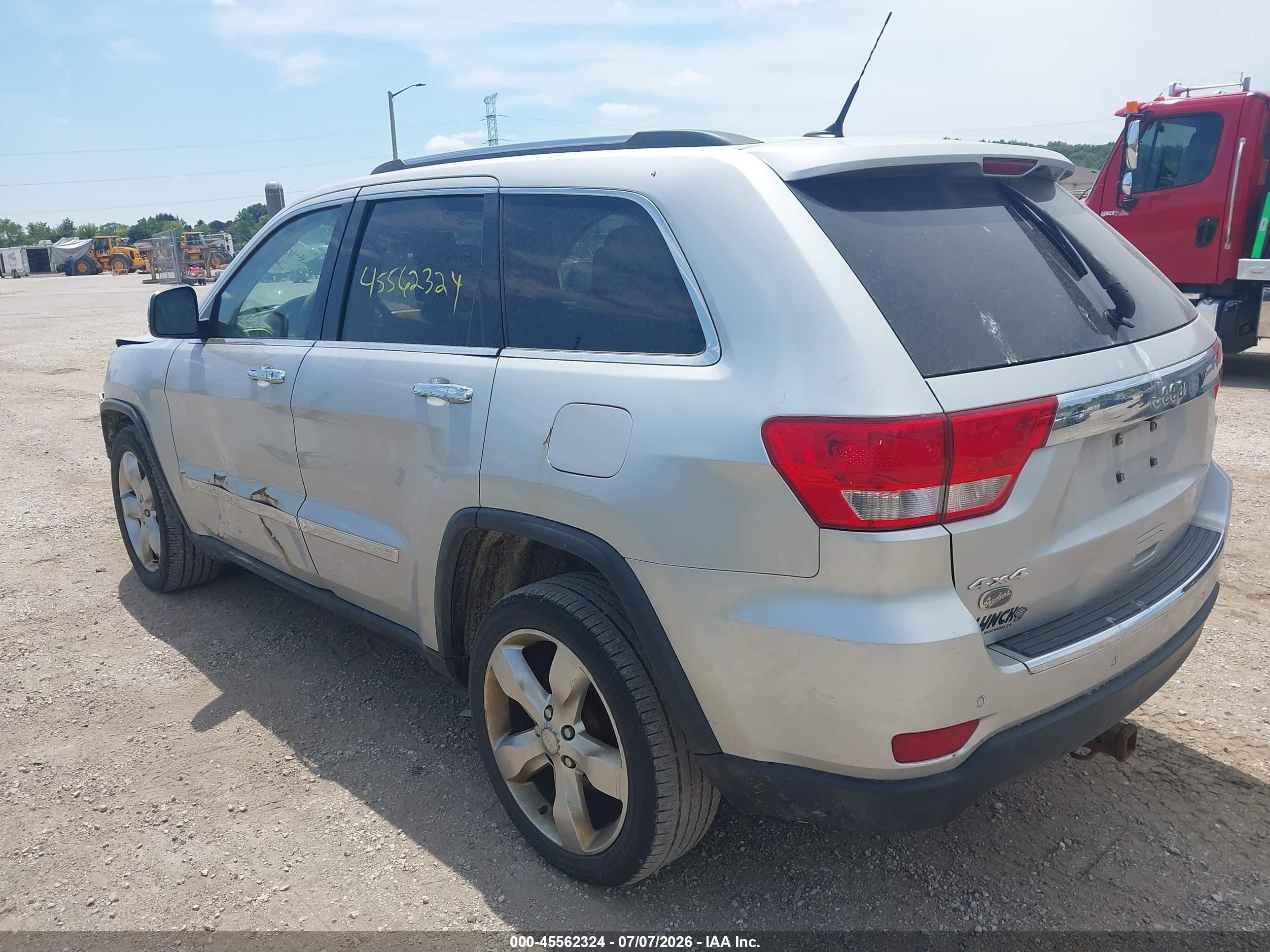 2011 Jeep Grand Cherokee Overland Silver vin: 1J4RR6GG4BC517817