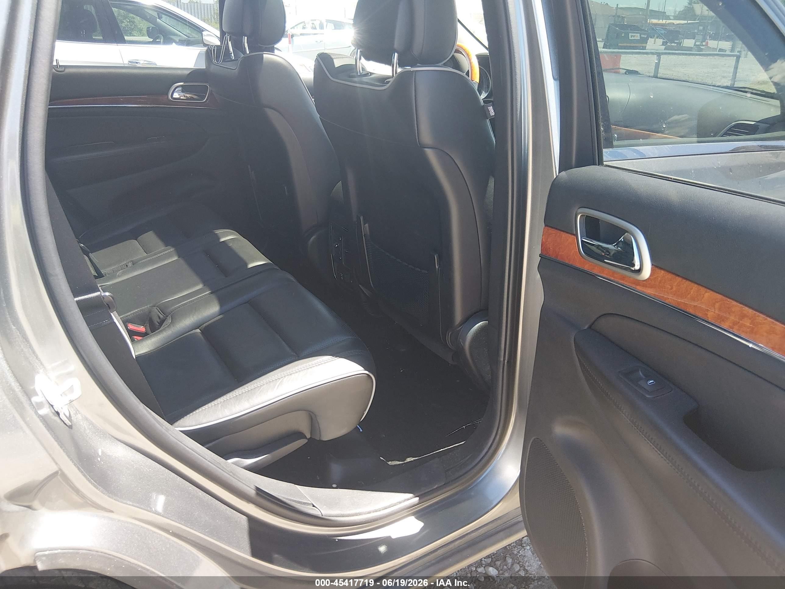 2011 Jeep Grand Cherokee Overland Gray vin: 1J4RR6GG4BC709688