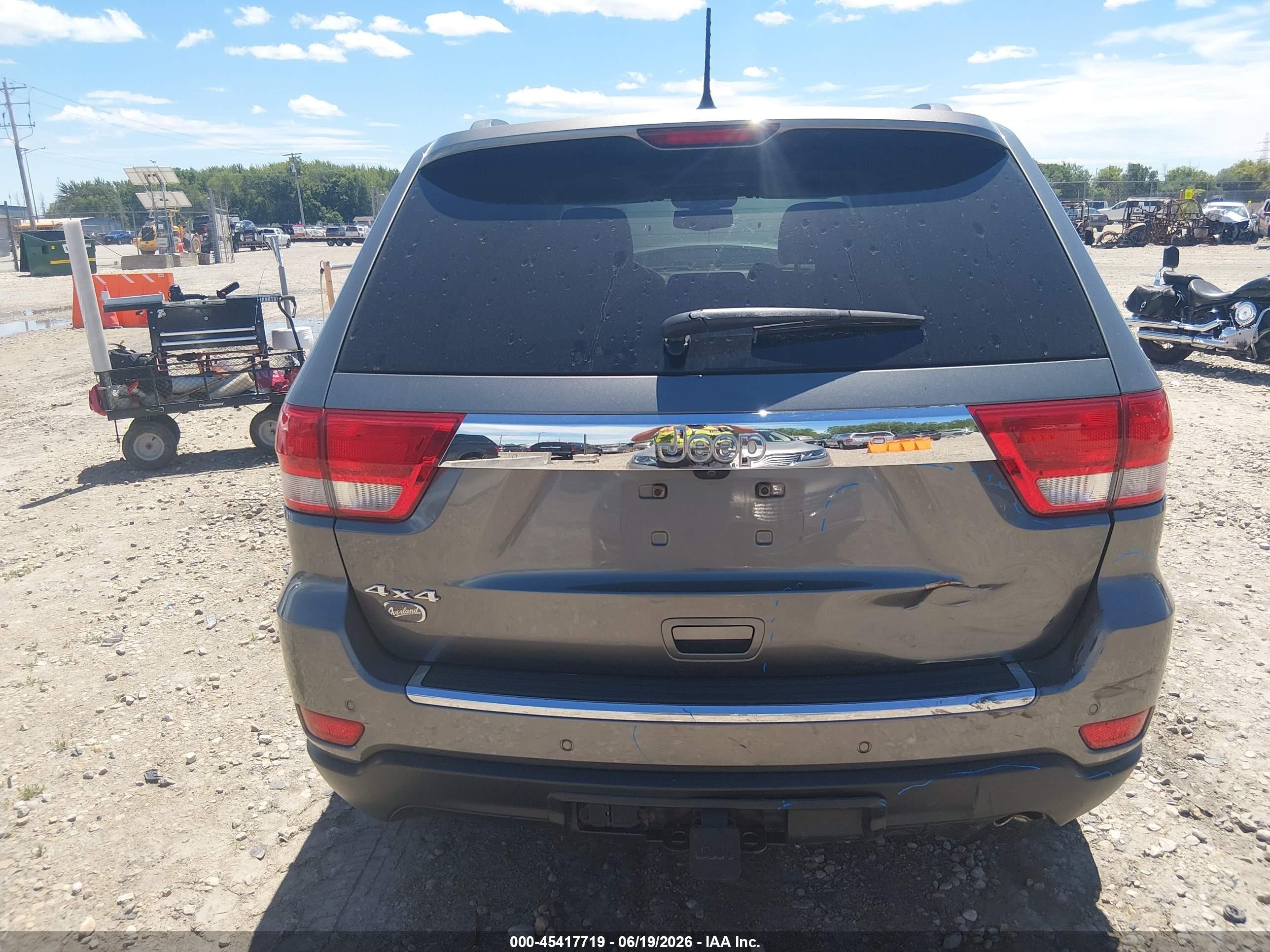 2011 Jeep Grand Cherokee Overland Gray vin: 1J4RR6GG4BC709688
