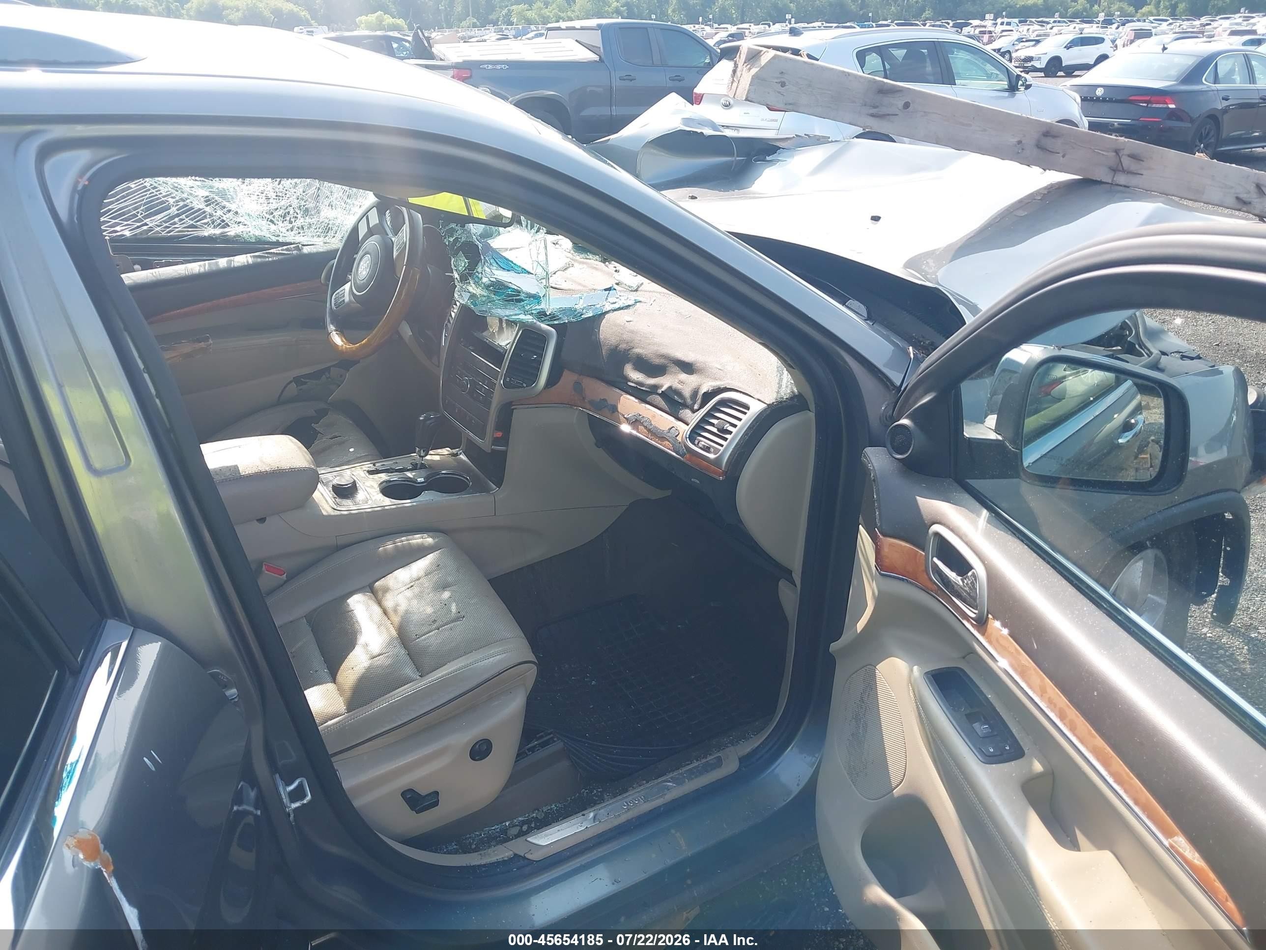 2011 Jeep Grand Cherokee Overland Gray vin: 1J4RR6GG5BC706041
