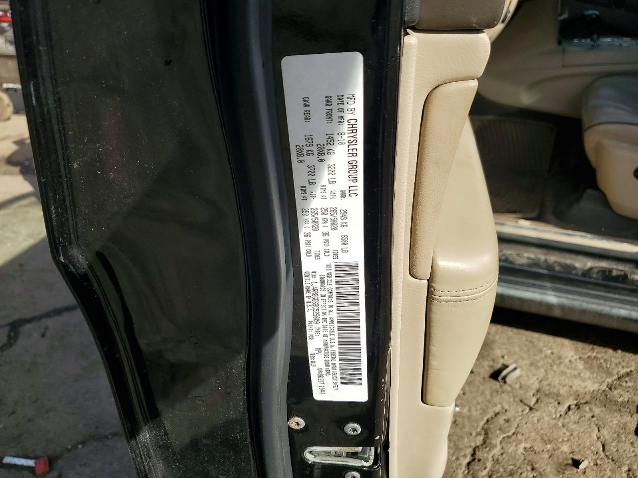 2011 Jeep Grand Cherokee Overland Black vin: 1J4RR6GG6BC525000