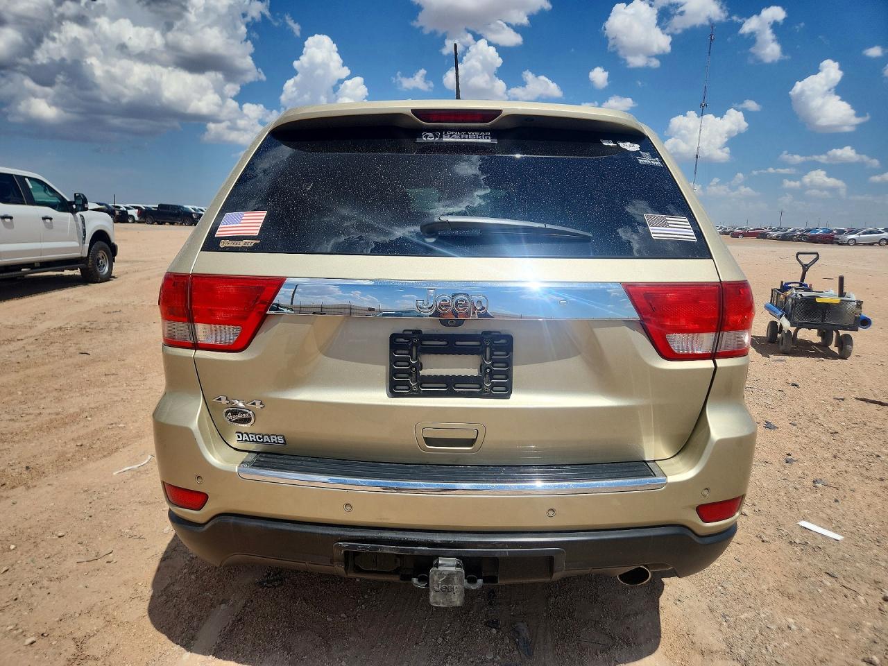 2011 Jeep Grand Cherokee Overland Gold vin: 1J4RR6GG7BC632962