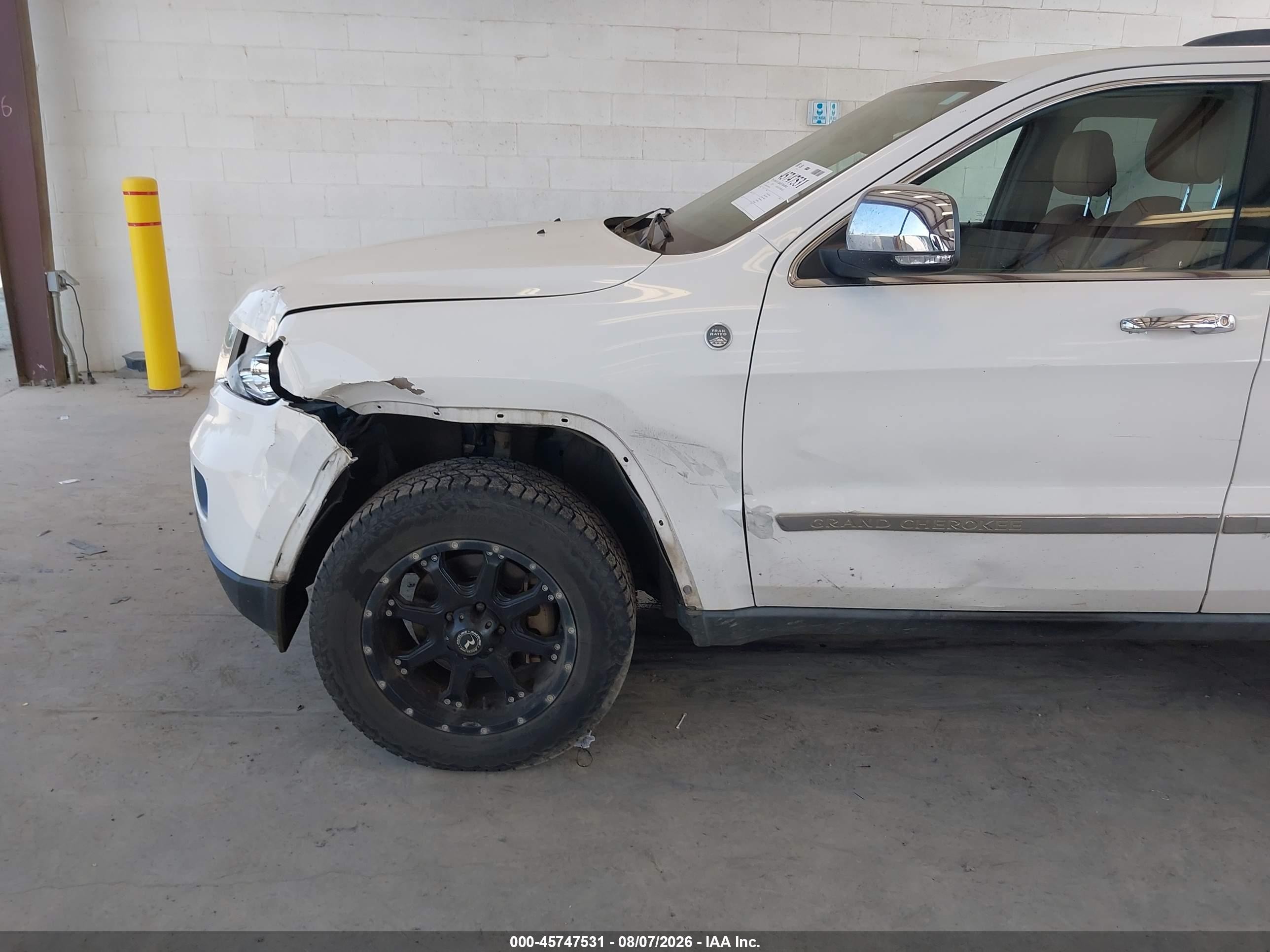 2011 Jeep Grand Cherokee Overland White vin: 1J4RR6GG7BC635859