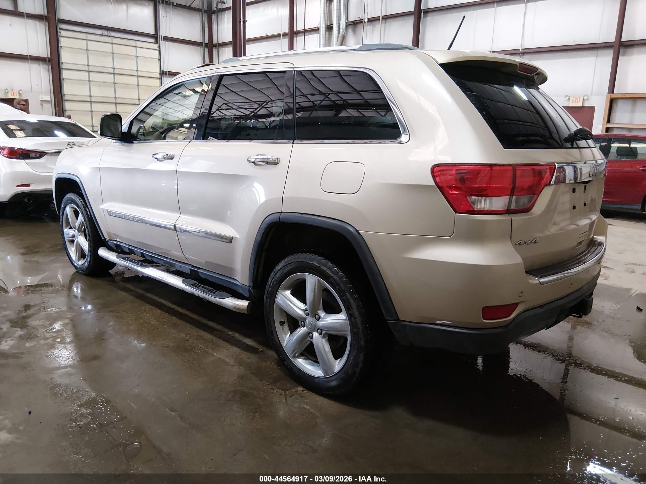 2011 Jeep Grand Cherokee Overland Tan vin: 1J4RR6GG9BC636303