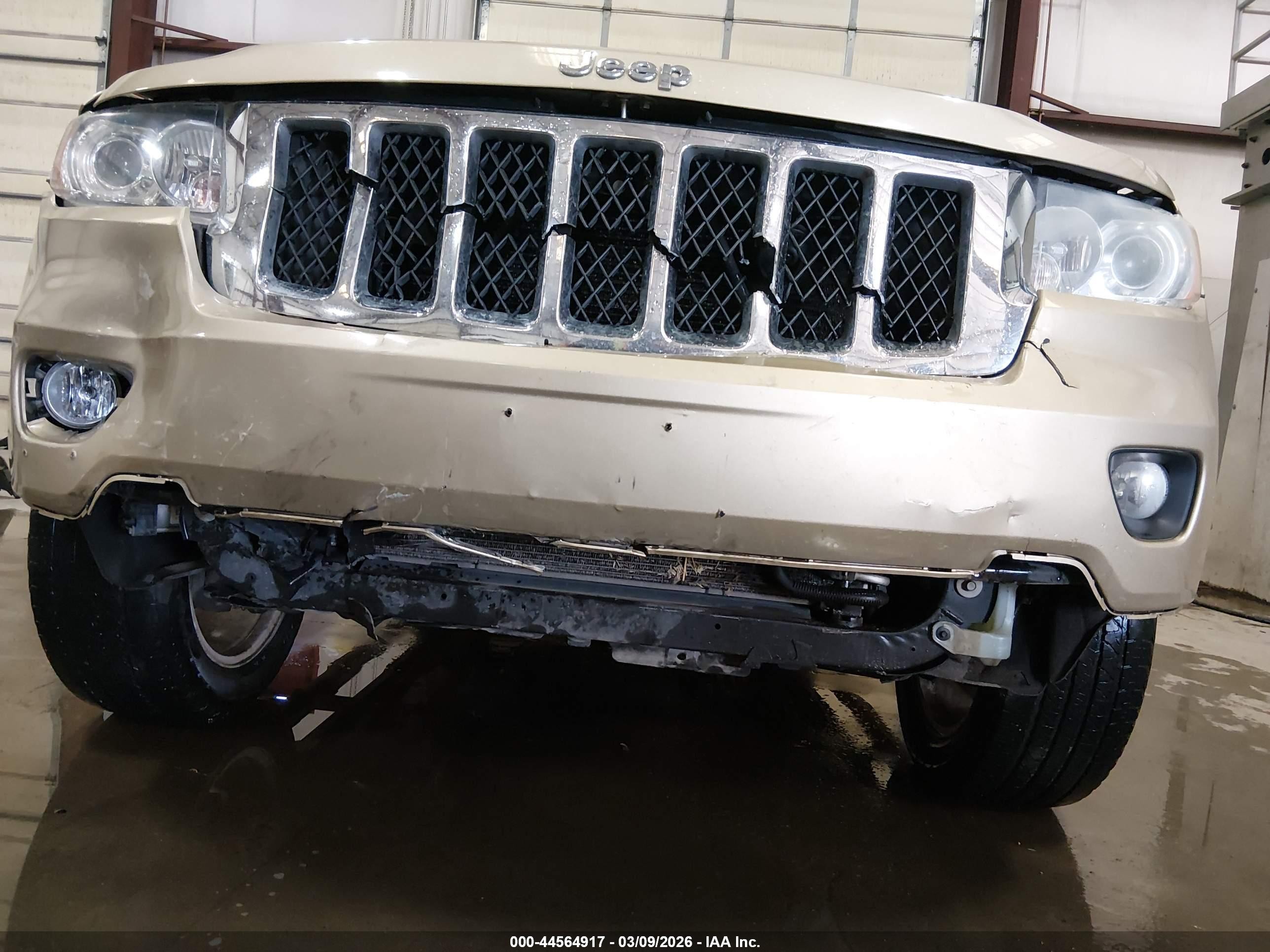 2011 Jeep Grand Cherokee Overland Tan vin: 1J4RR6GG9BC636303